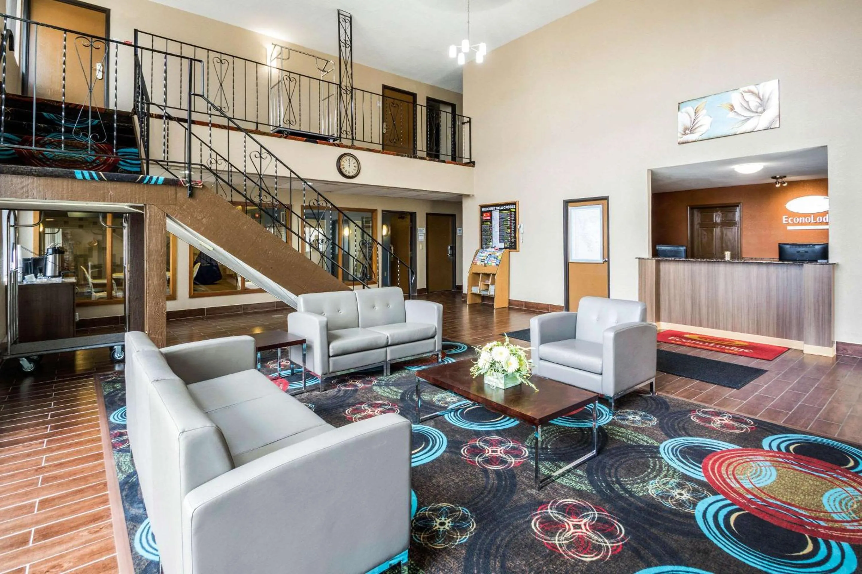 Lobby or reception in Econo Lodge La Crosse North