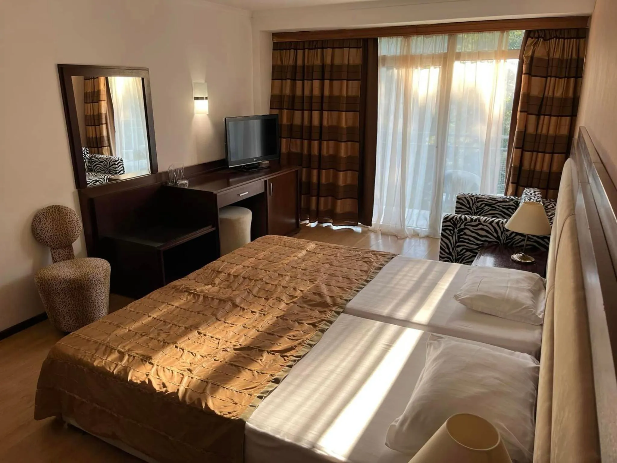 Bedroom, Bed in Park Hotel Perla