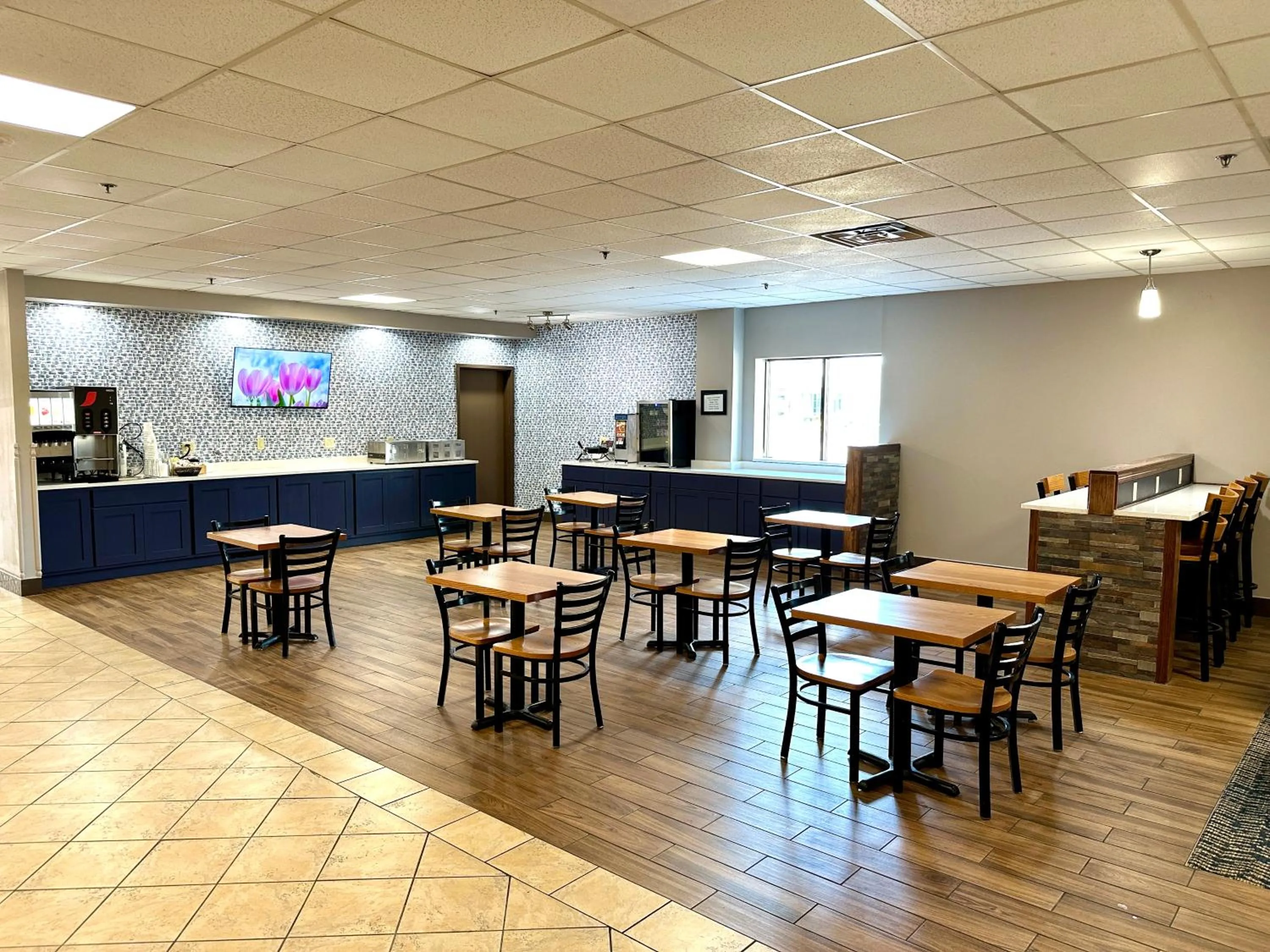 Buffet breakfast in Clarion Hotel and Convention Center Baraboo