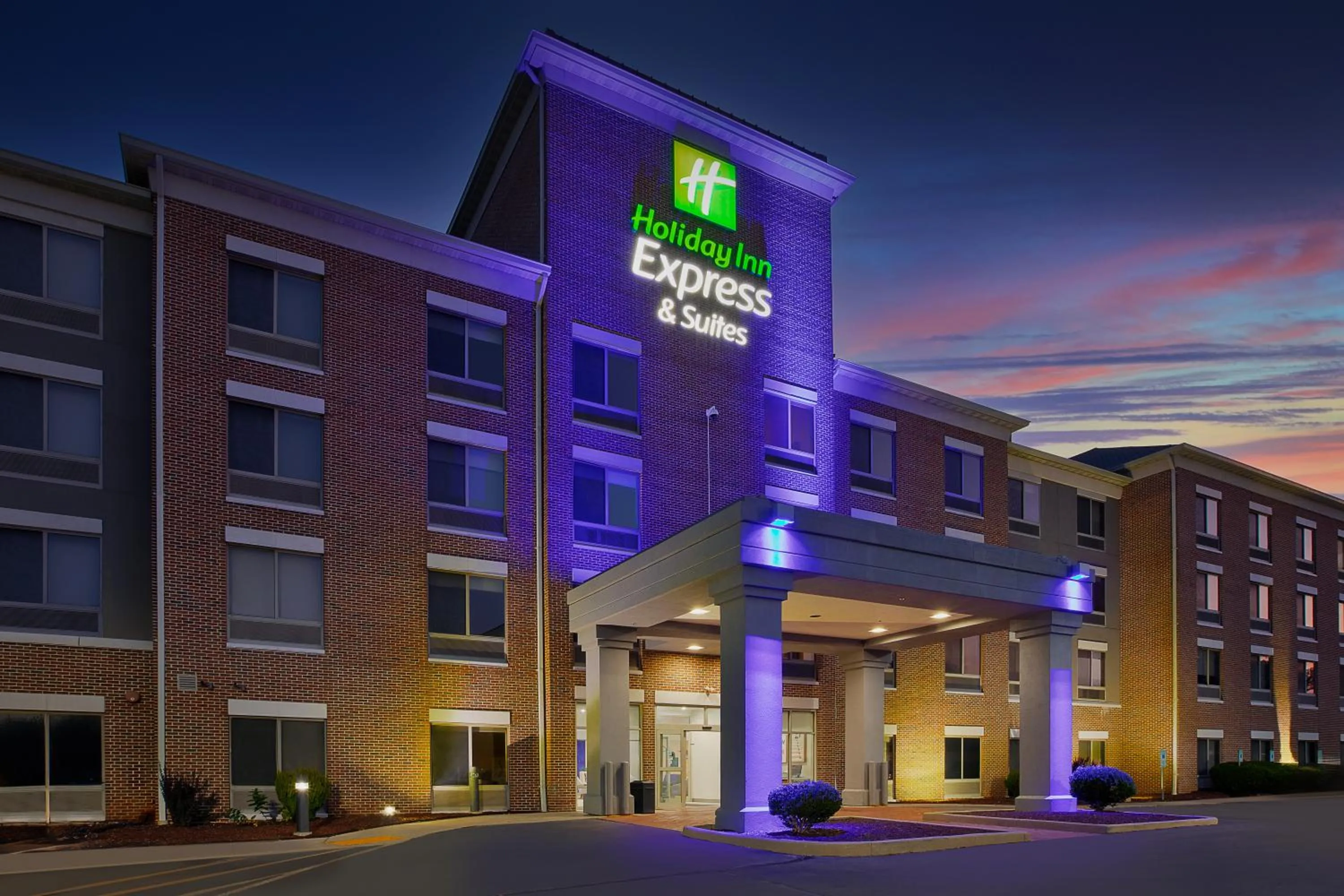 Property building in Holiday Inn Express & Suites Milwaukee NW - Park Place by IHG