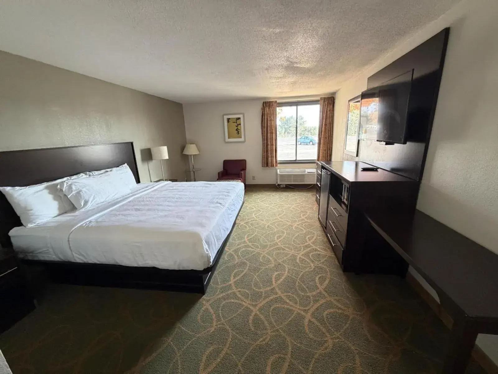 King Room - Disability Access in University Inn & Suites King Room - Disability Access in University Inn & Suites