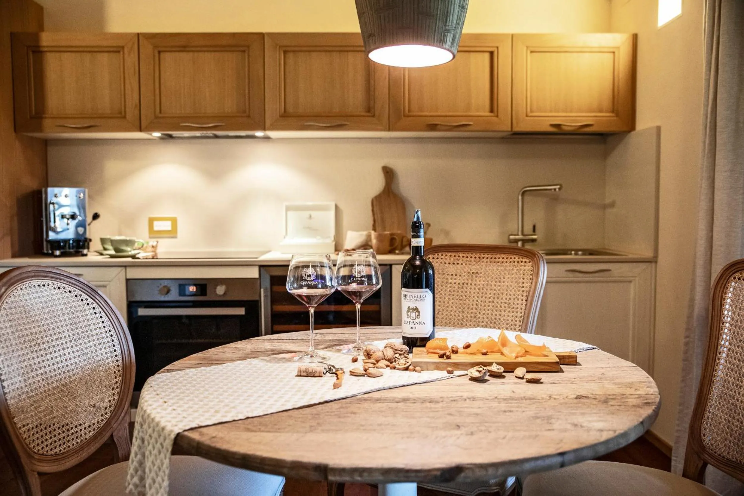 Dining area in Capanna Suites