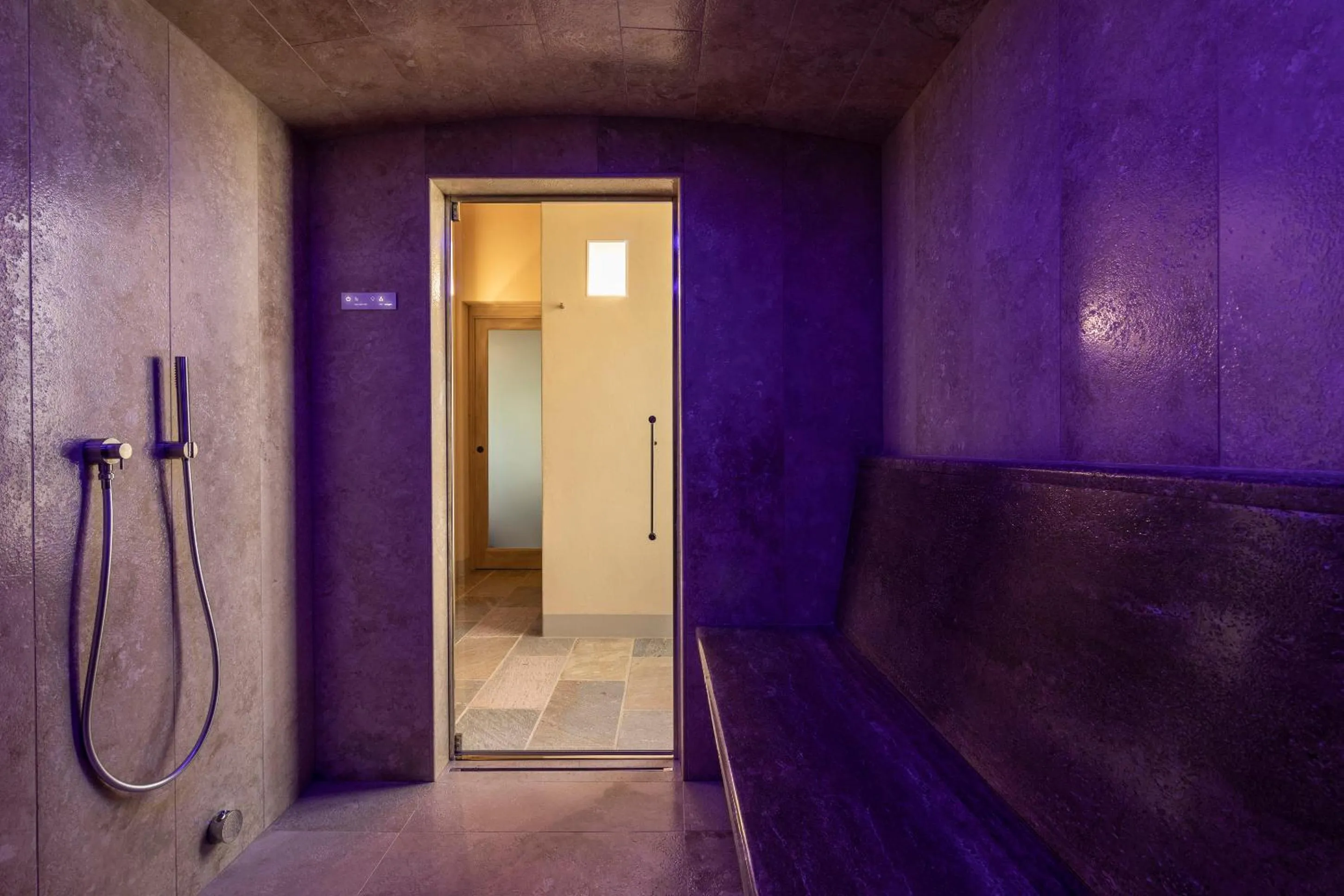 Sauna in Capanna Suites