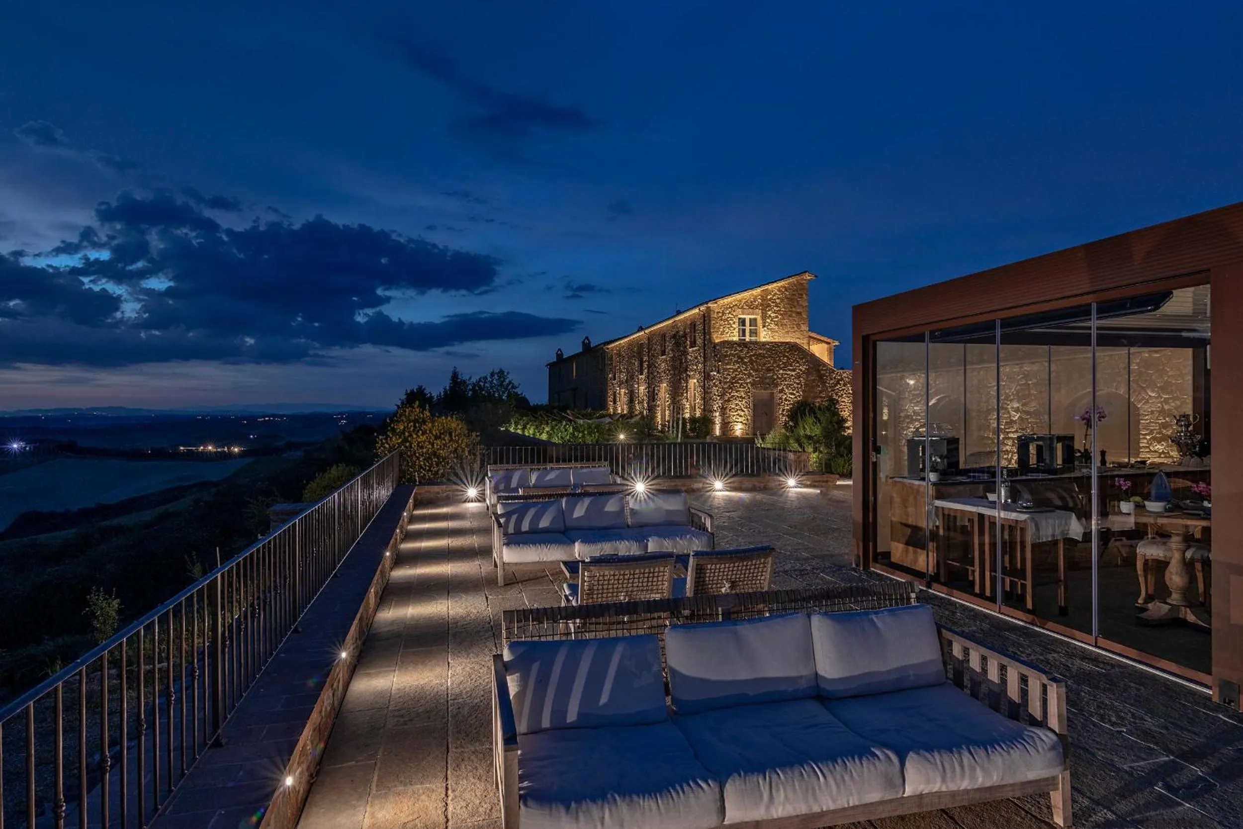 Property building in Capanna Suites