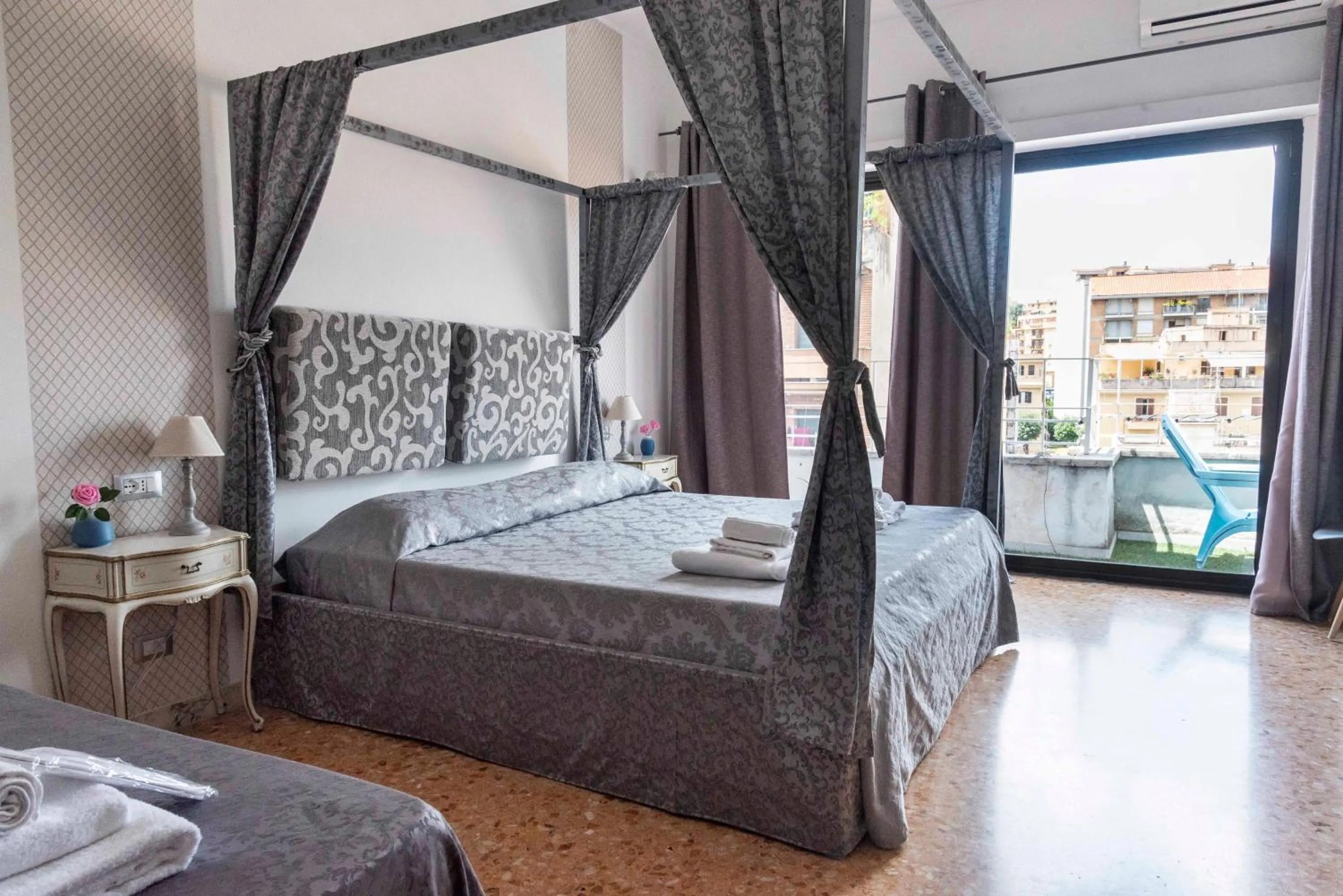 Bedroom, Bed in Merulana Suite S.Peter