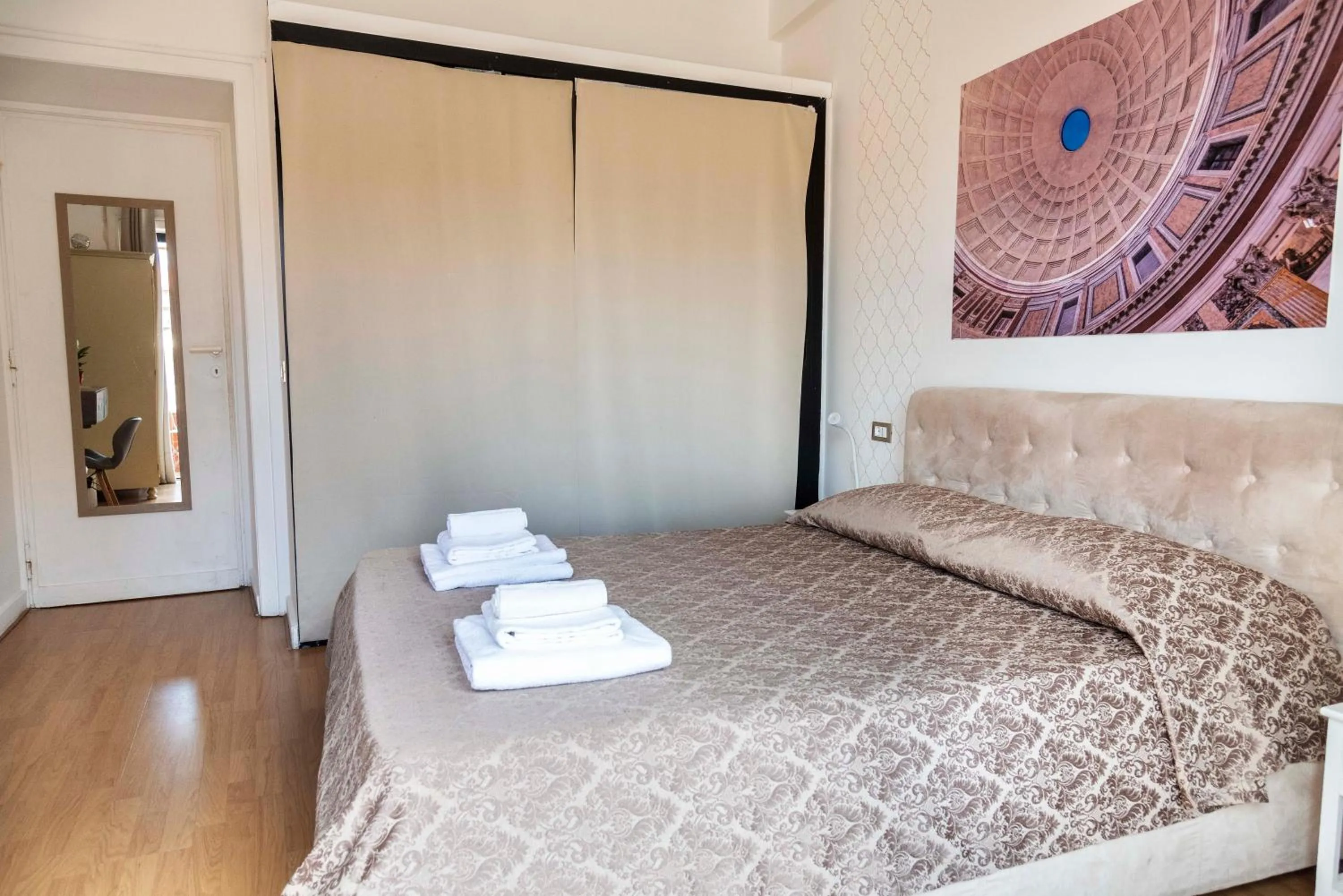 Bedroom, Bed in Merulana Suite S.Peter