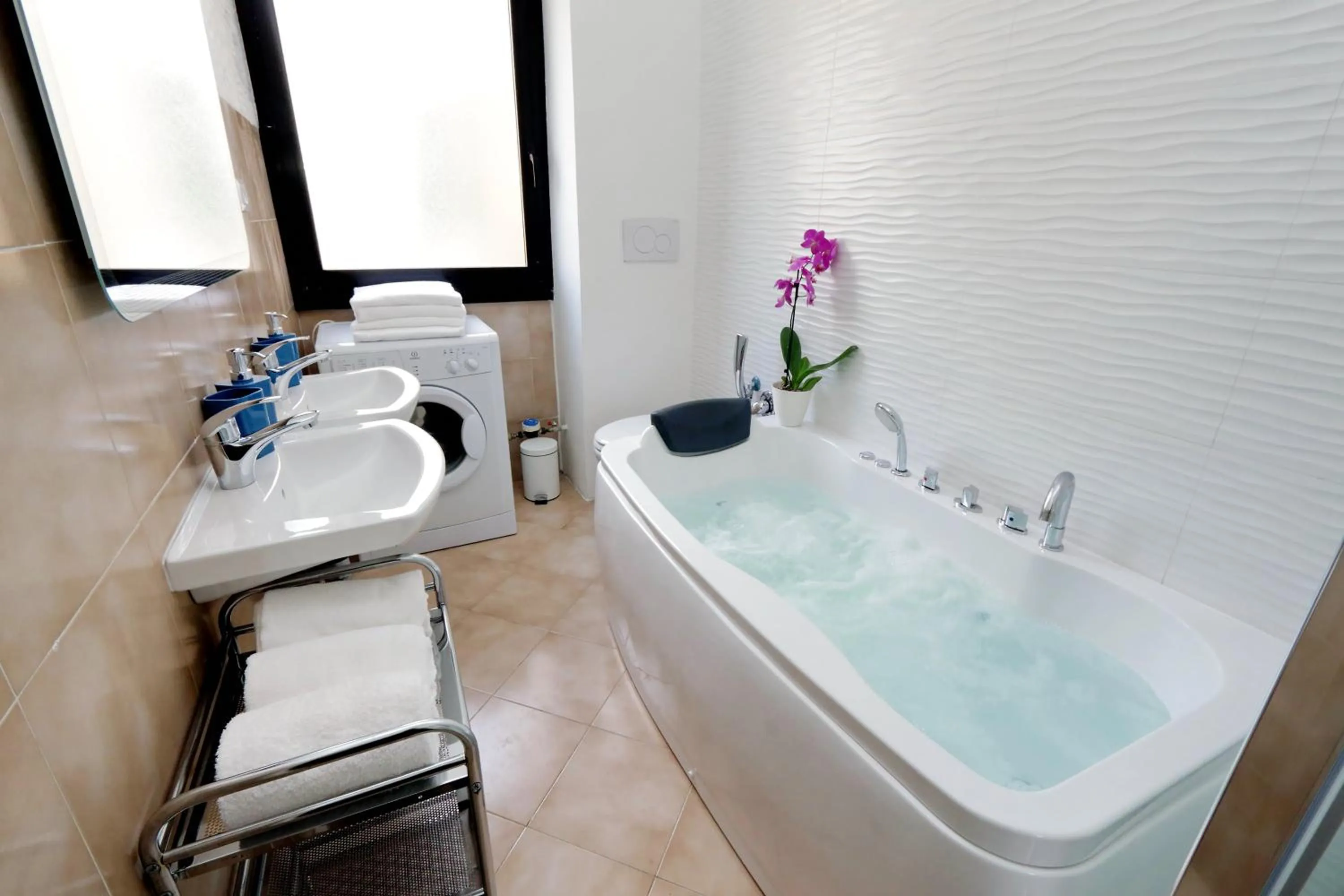 Bathroom in Merulana Suite S.Peter