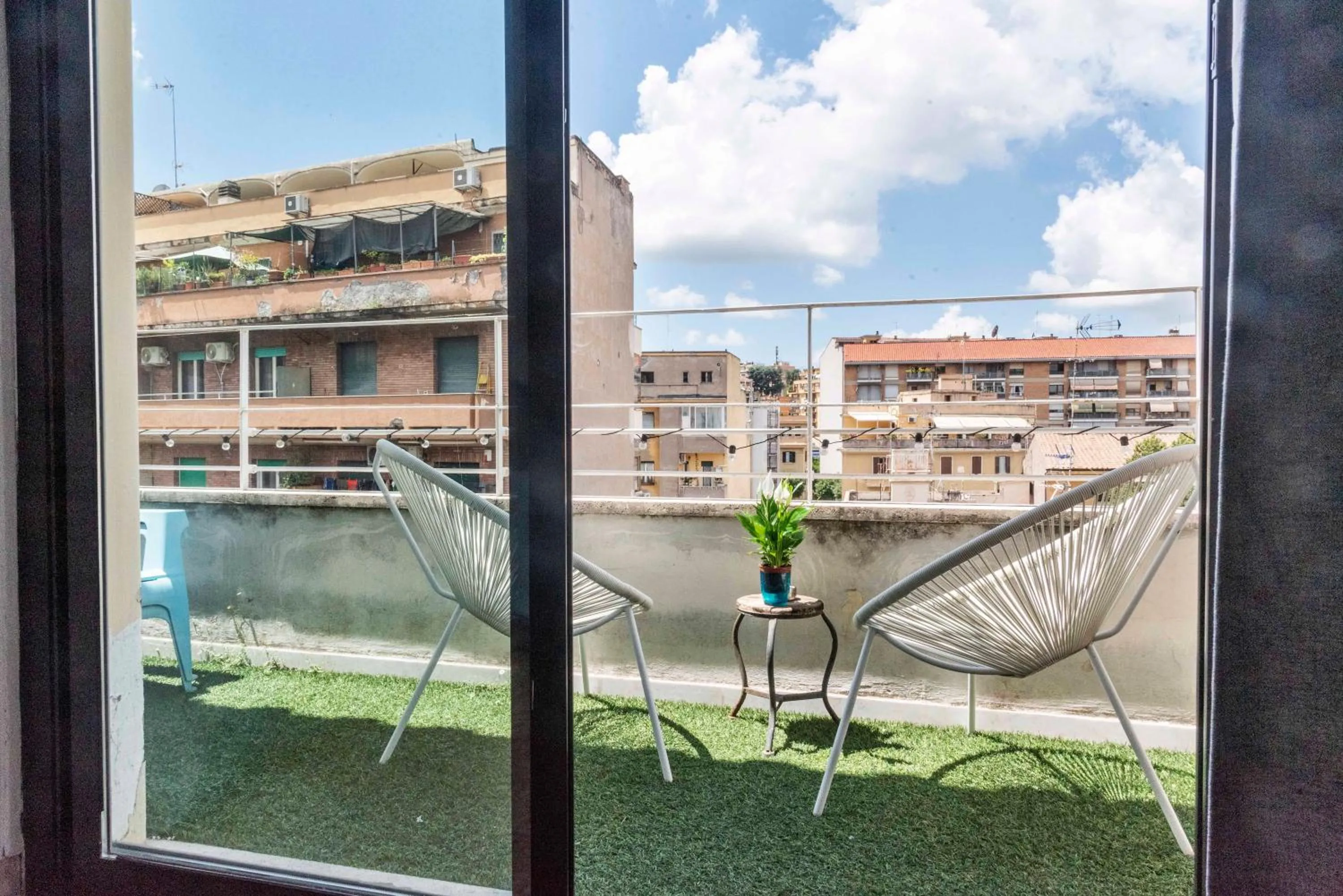 Balcony/Terrace in Merulana Suite S.Peter