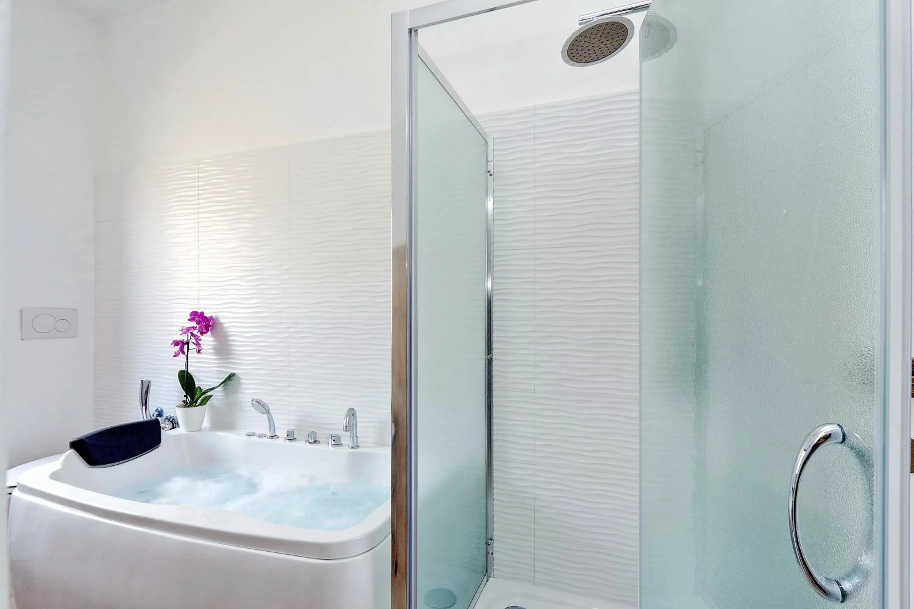 Bathroom in Merulana Suite S.Peter