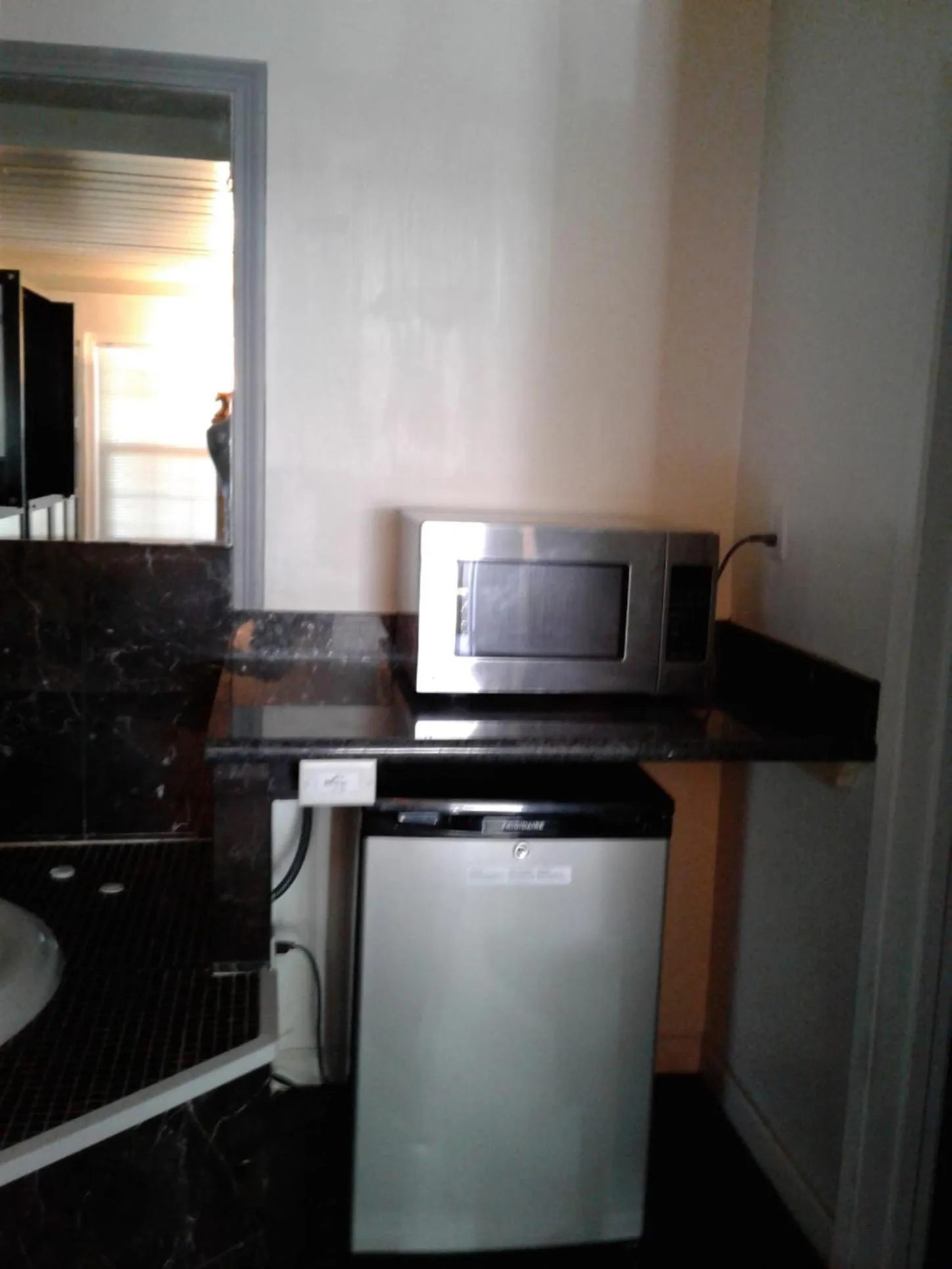 Kitchen or kitchenette in Sterling Gardens