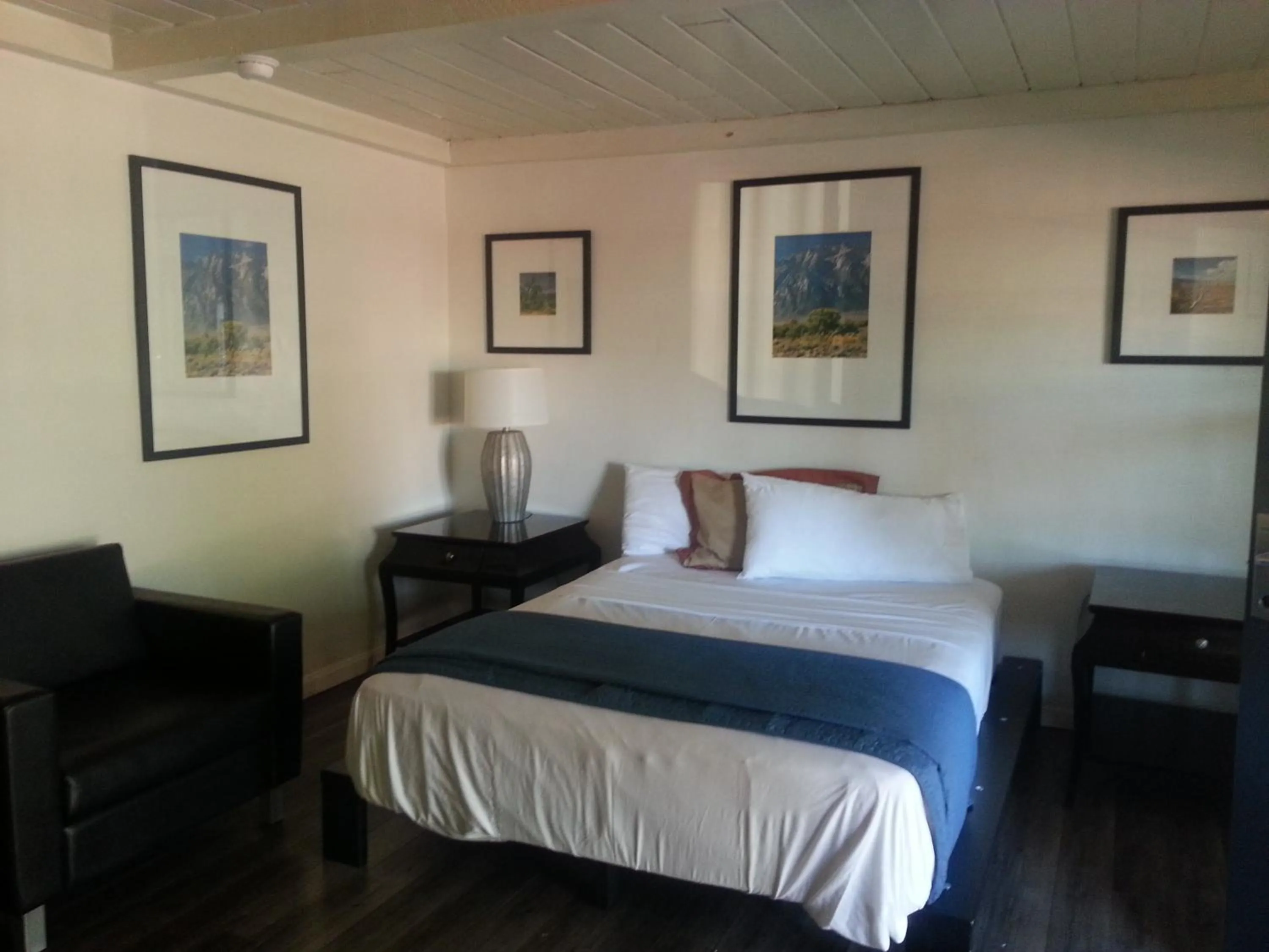 Bed in Sterling Gardens