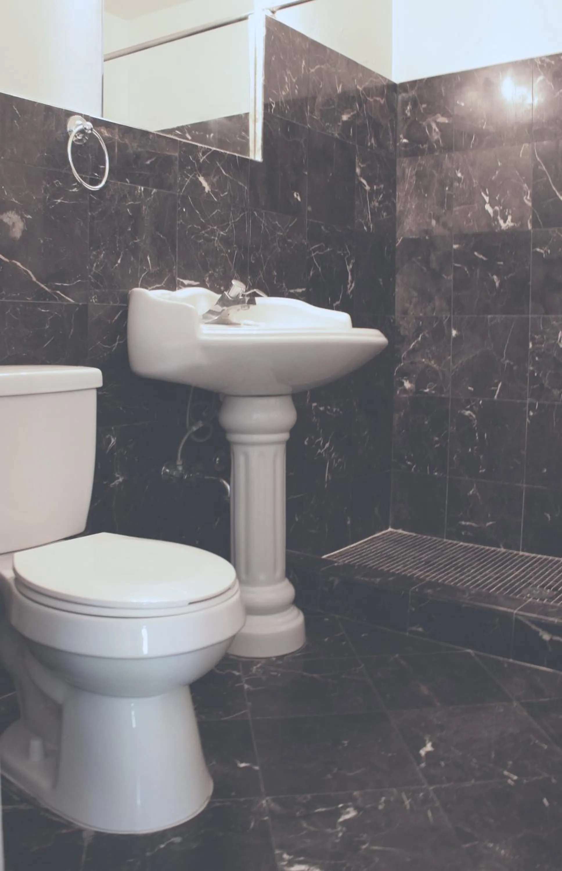 Shower in Sterling Gardens