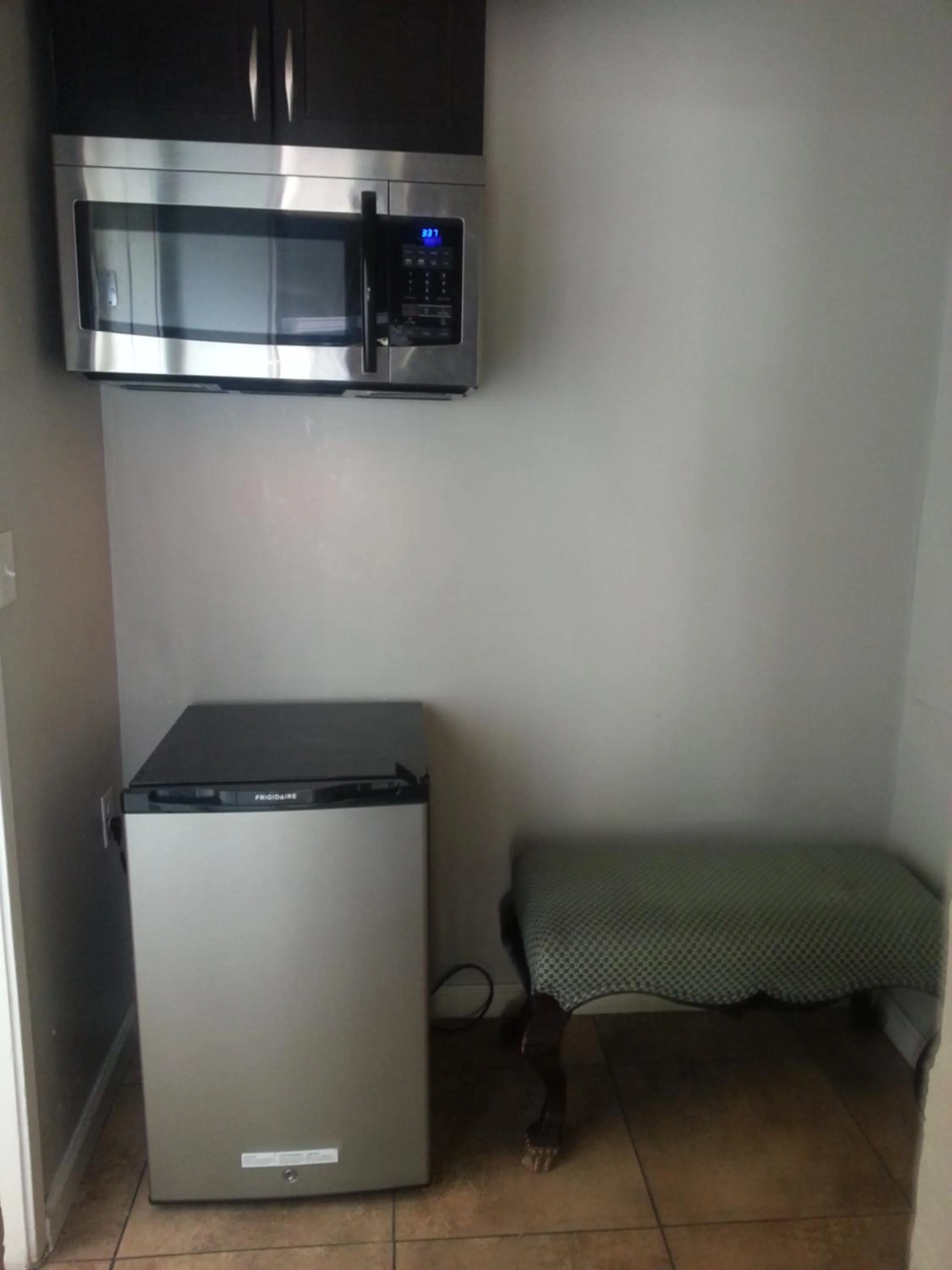 Area and facilities in Sterling Gardens