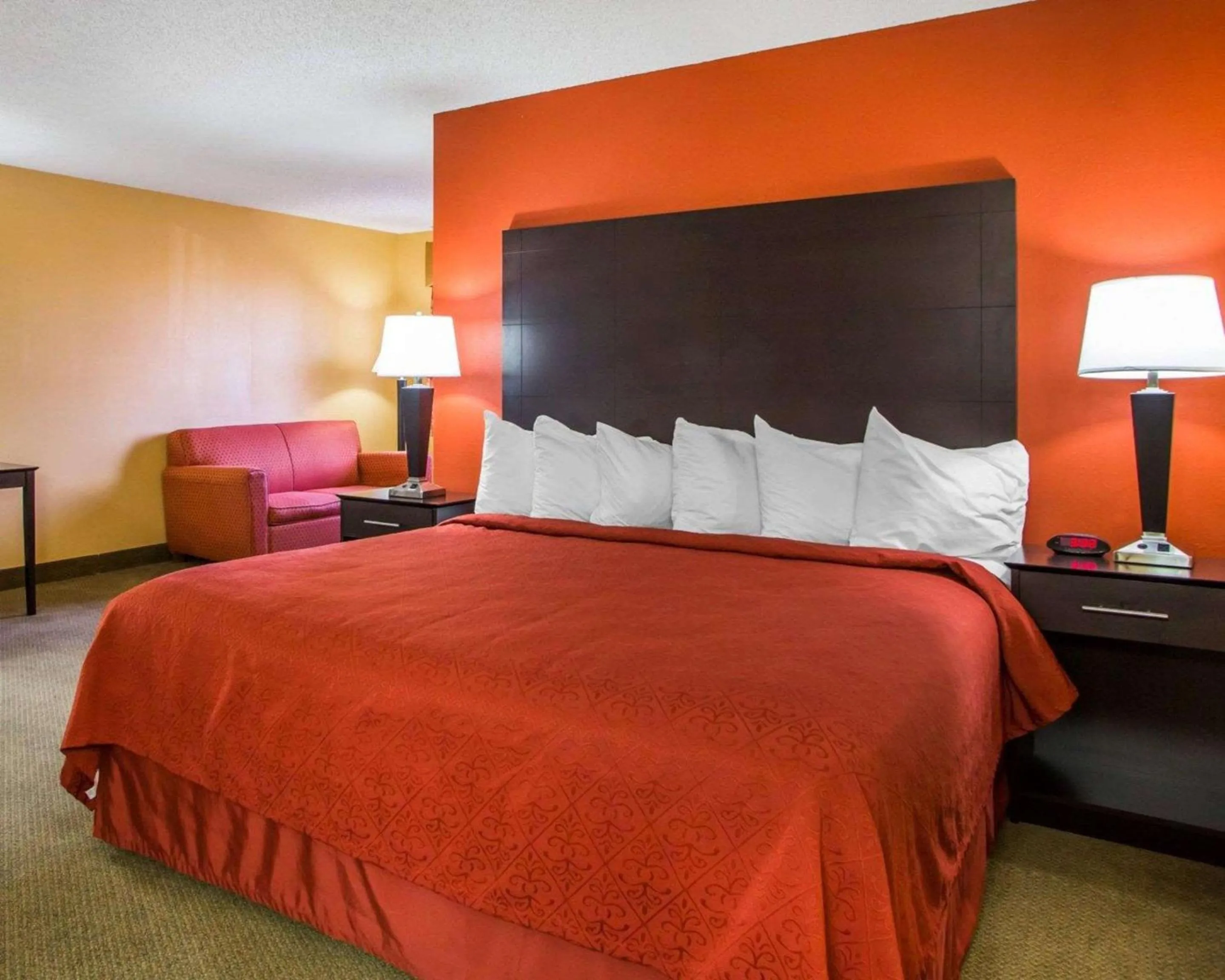 Photo of the whole room, Bed in Quality Inn & Suites Kimberly - Appleton East