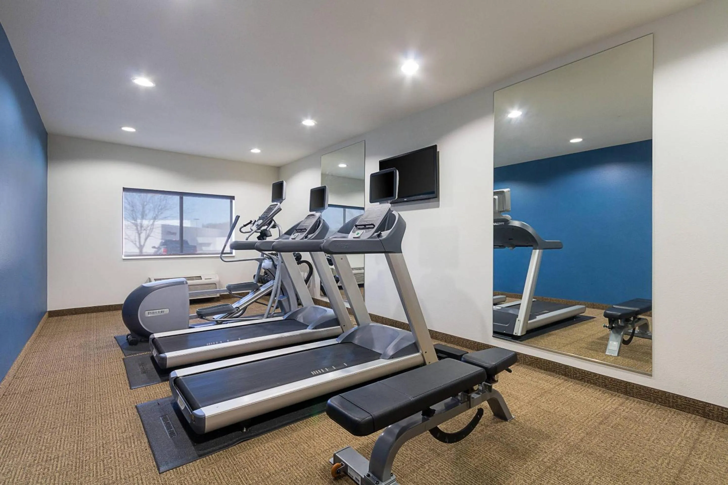 Fitness centre/facilities in Comfort Inn Barboursville near Huntington Mall area
