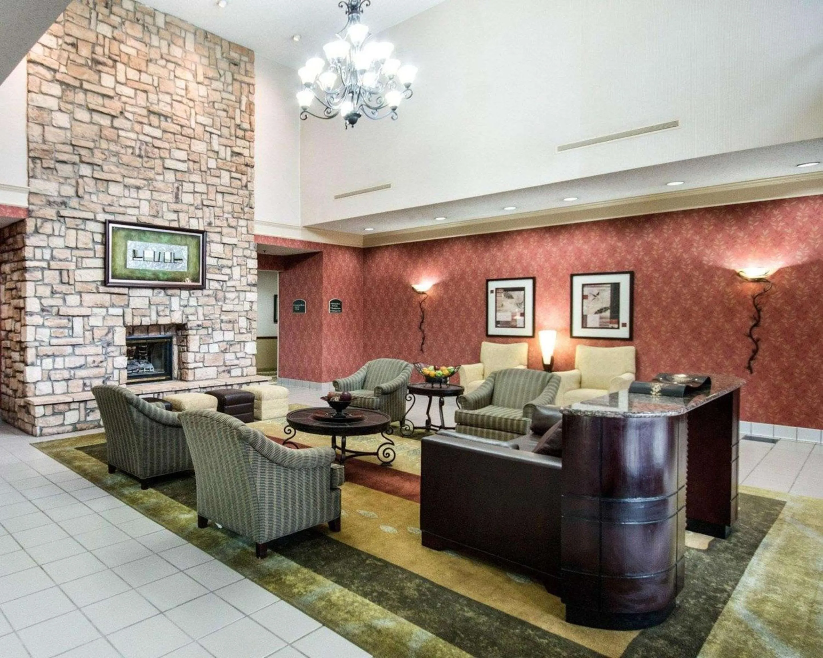 Lobby or reception in Comfort Suites Parkersburg South