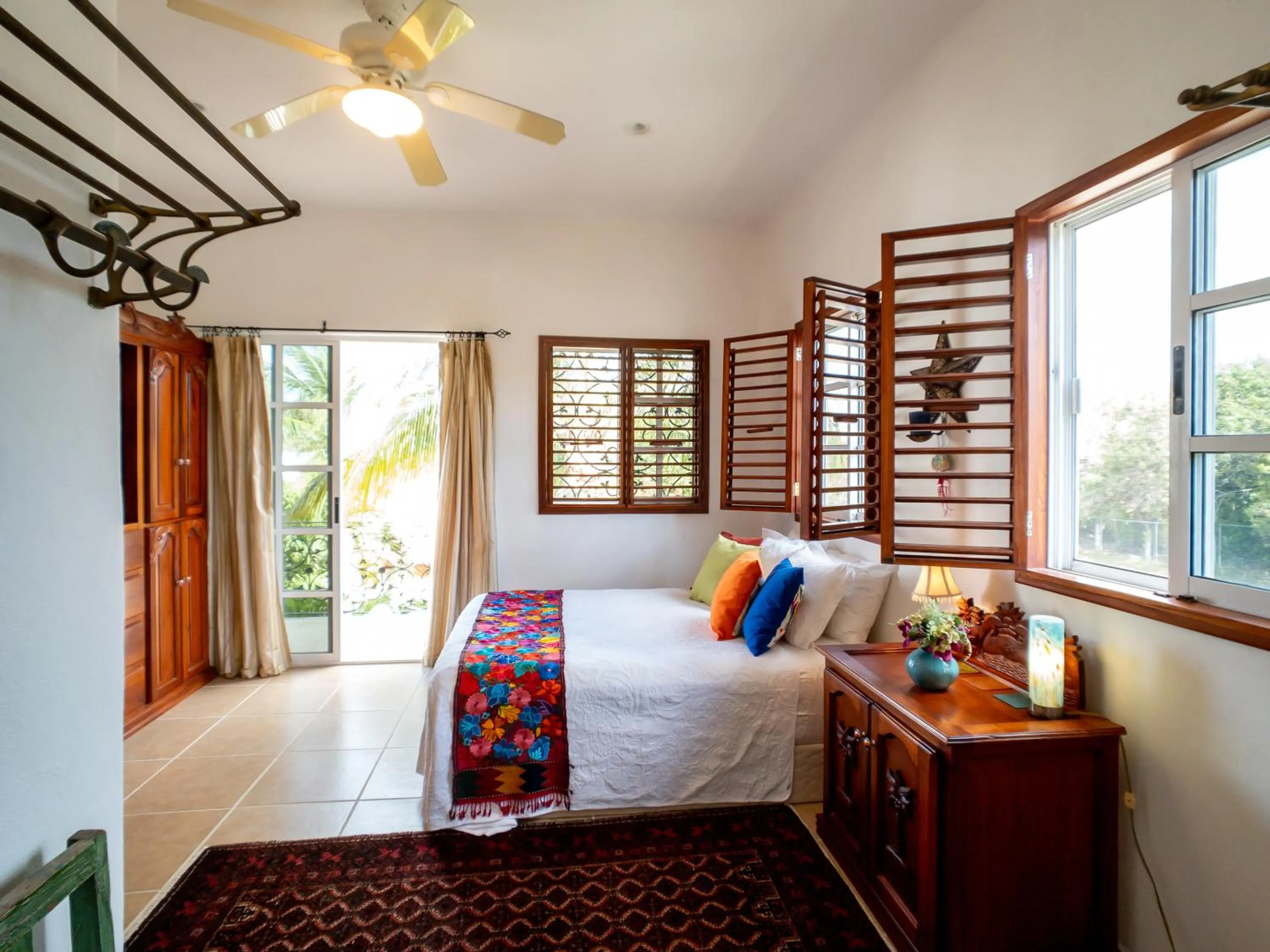 Bedroom in Casa Zarah - Hacienda Family Home - Pool and 2-Block to Beach