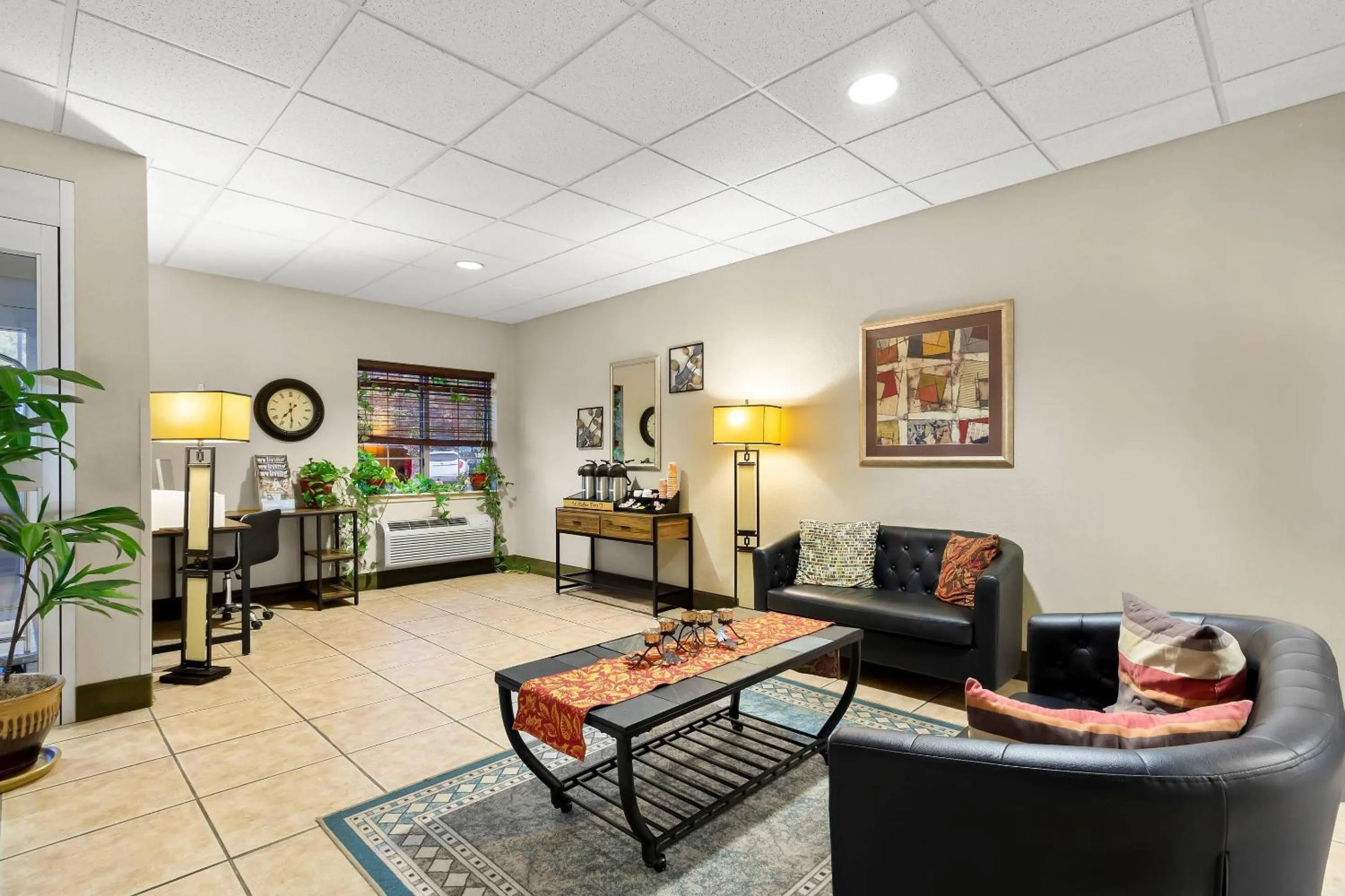 Lobby or reception in Suburban Studios Morgantown