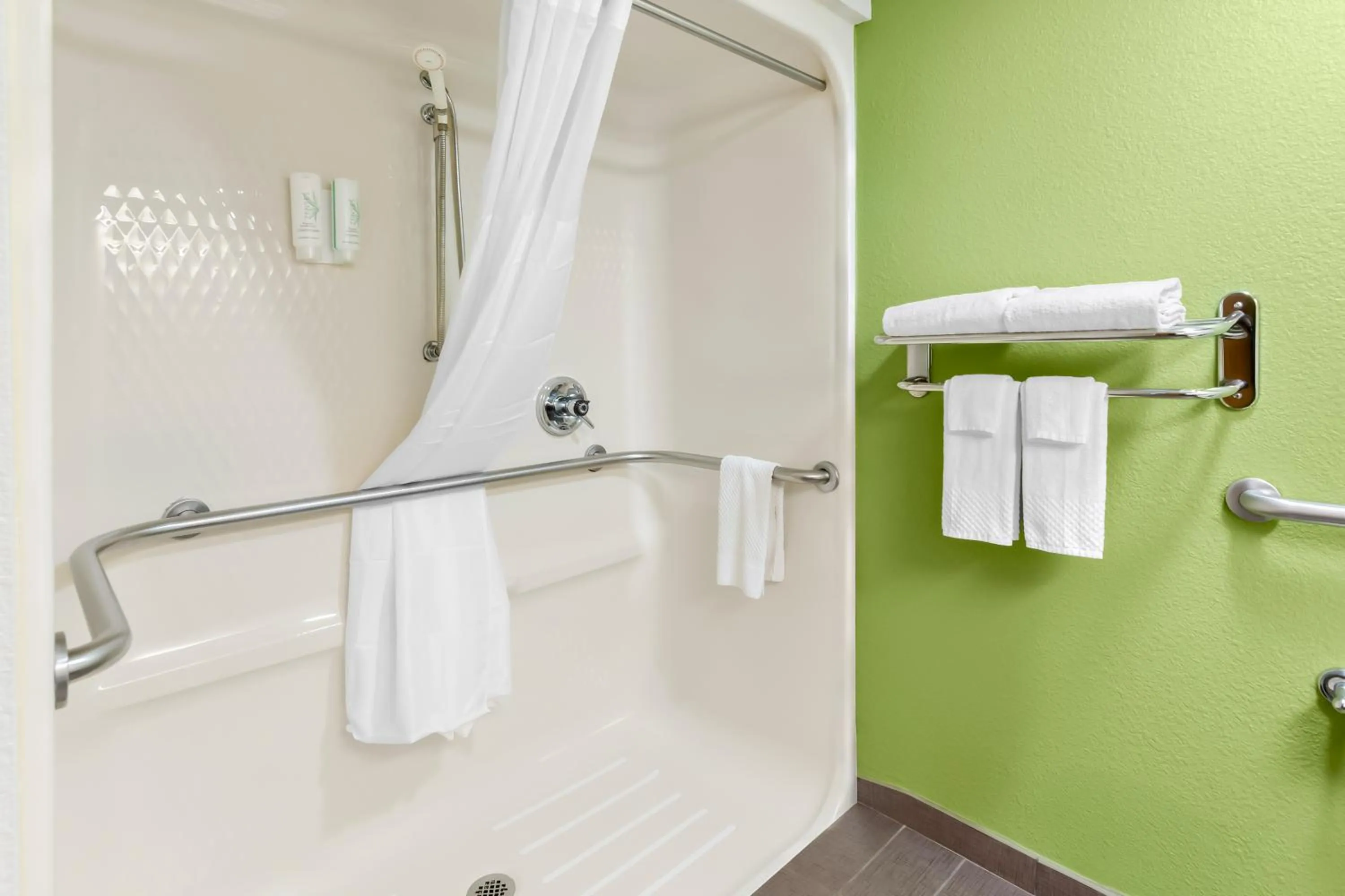 Bathroom in Sleep Inn & Suites Princeton I-77