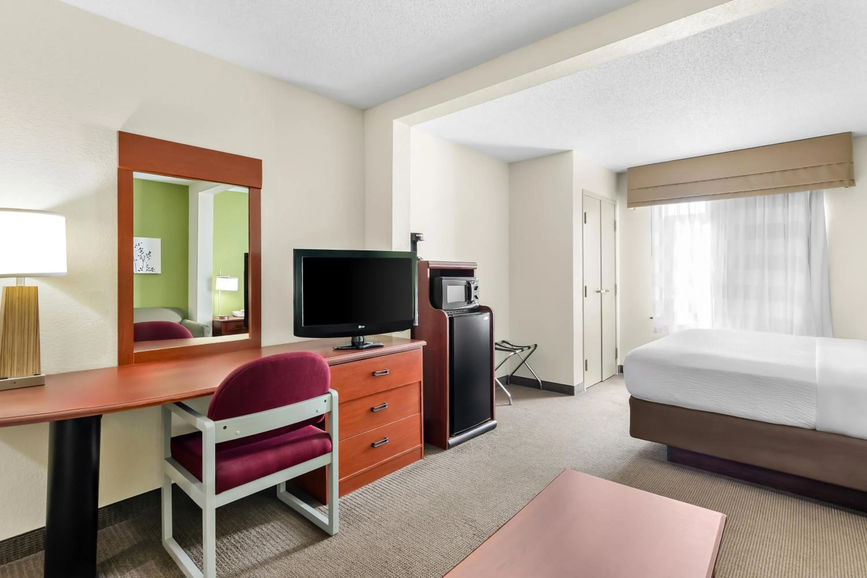 TV and multimedia, Bed in Sleep Inn & Suites Princeton I-77