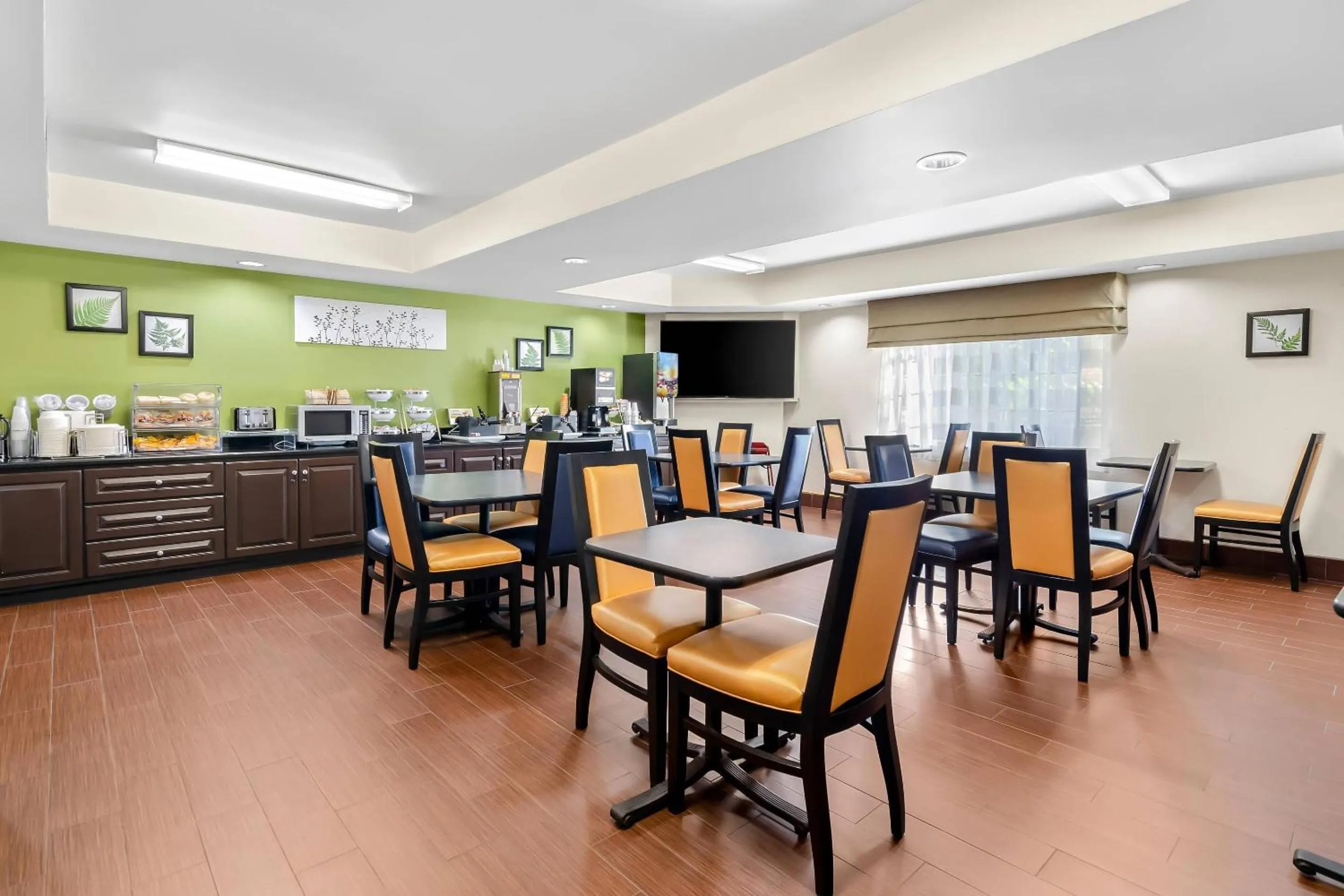 Breakfast in Sleep Inn & Suites Princeton I-77