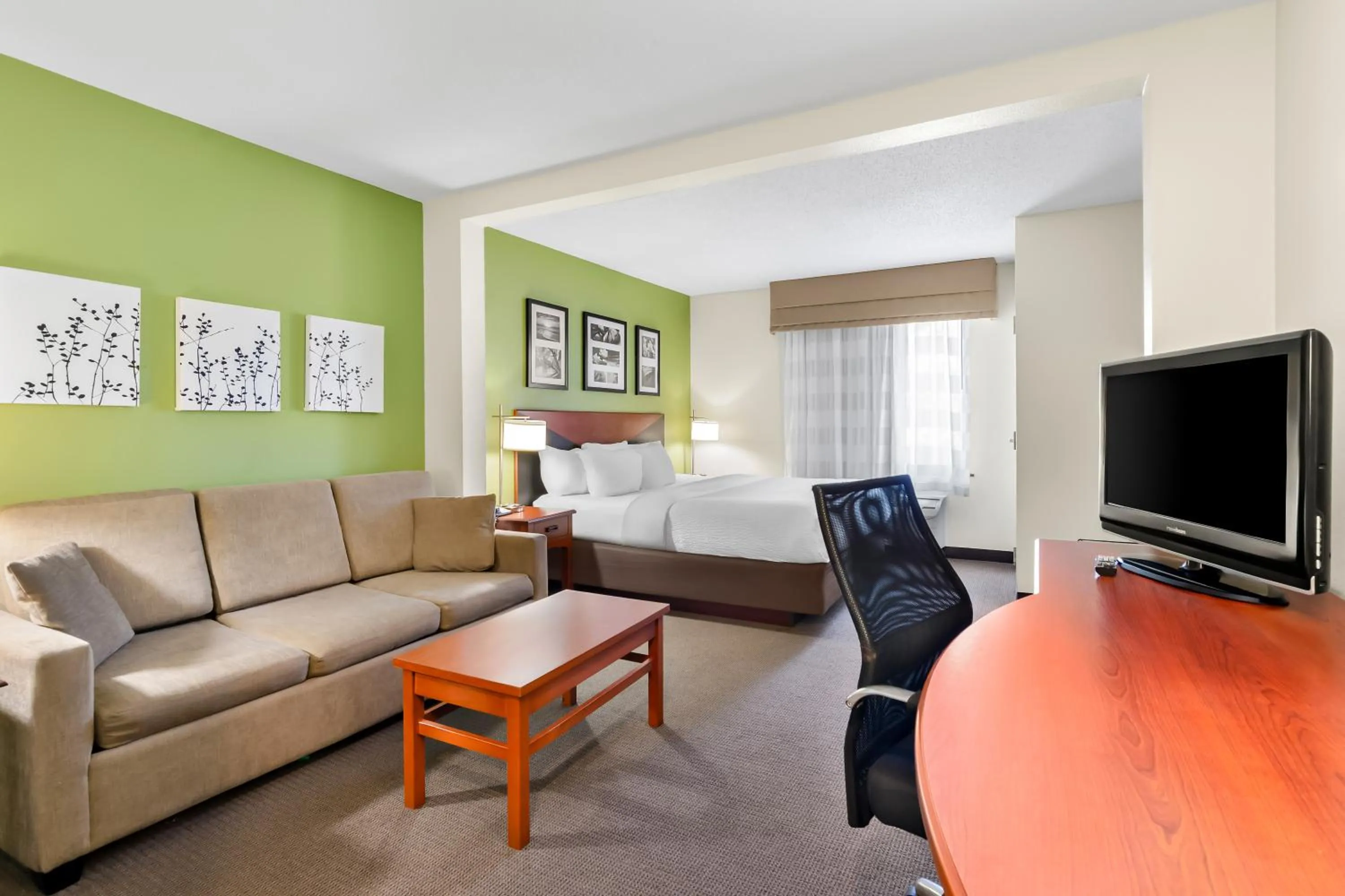 Photo of the whole room, Bed in Sleep Inn & Suites Princeton I-77