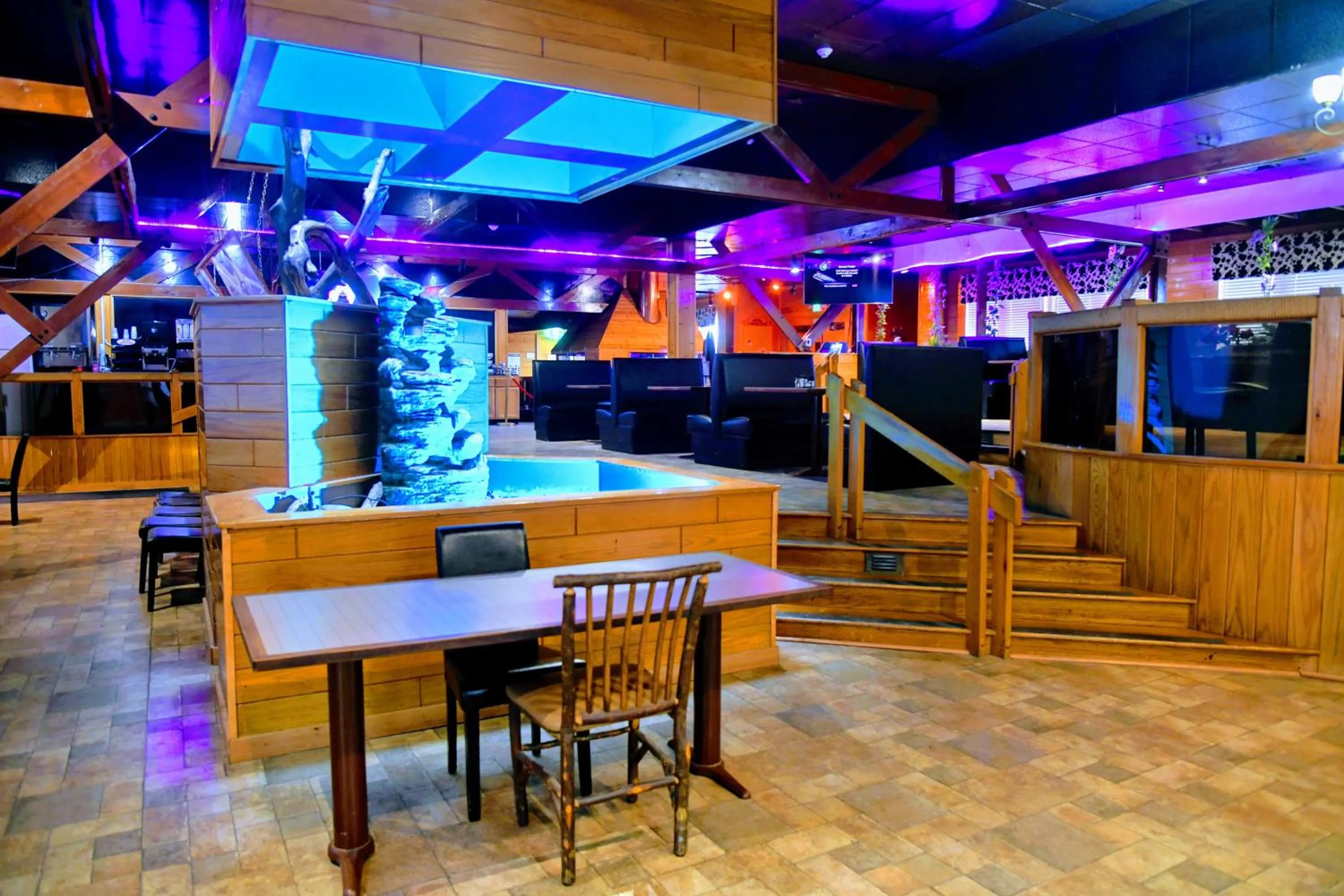 Restaurant/places to eat in Douglas Inn and Conference Center