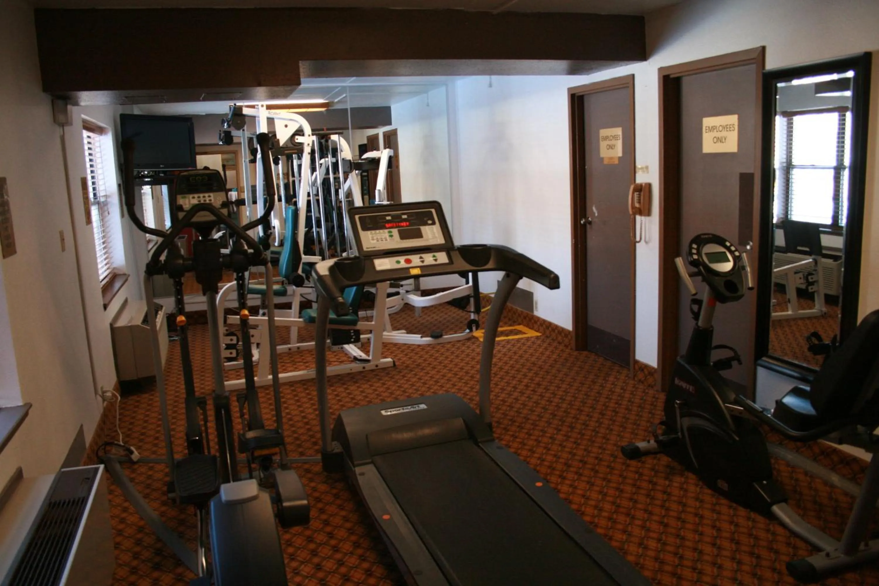 Fitness centre/facilities in Douglas Inn and Conference Center