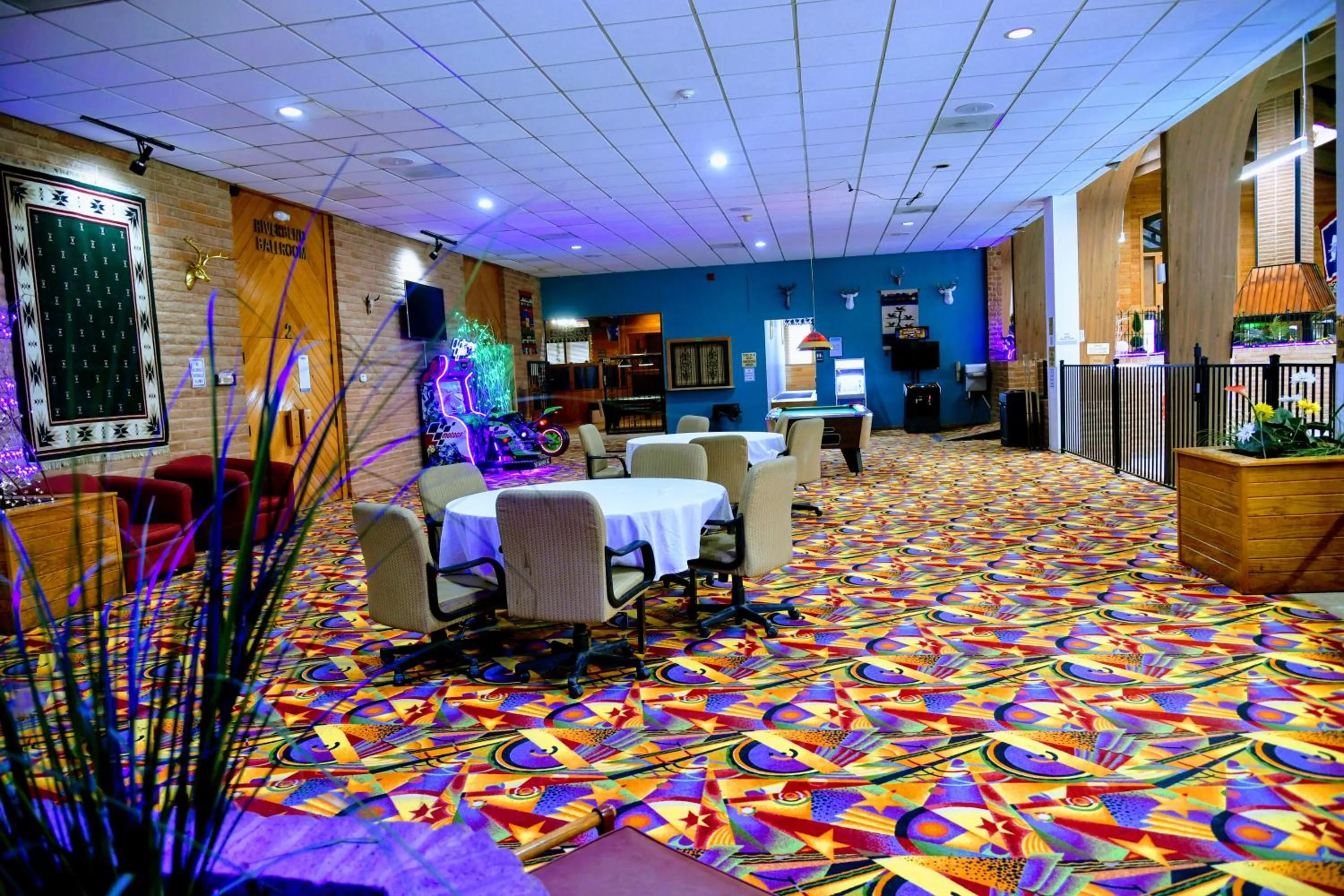 Lounge or bar in Douglas Inn and Conference Center