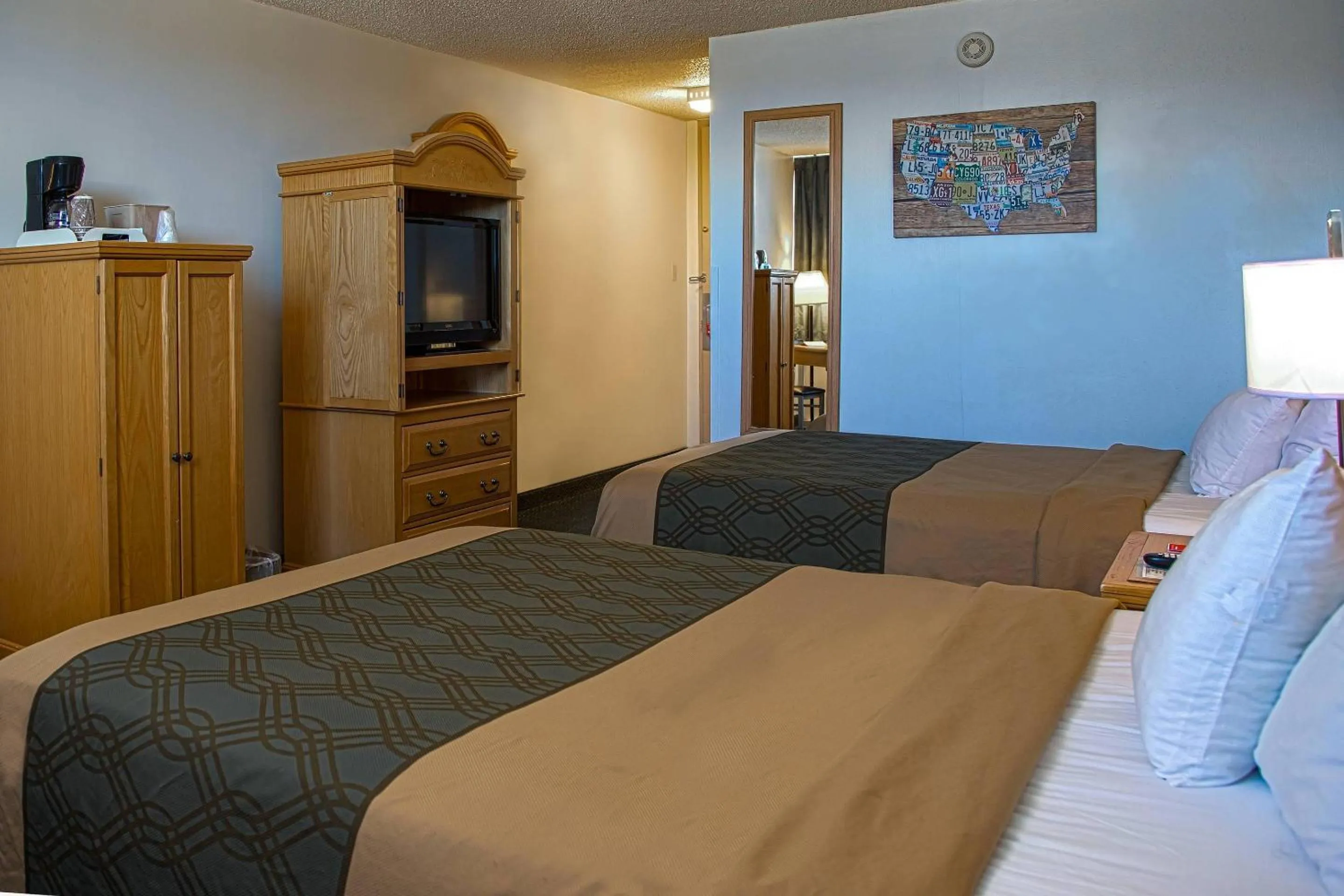 Bedroom, Bed in Econo Lodge Rawlins