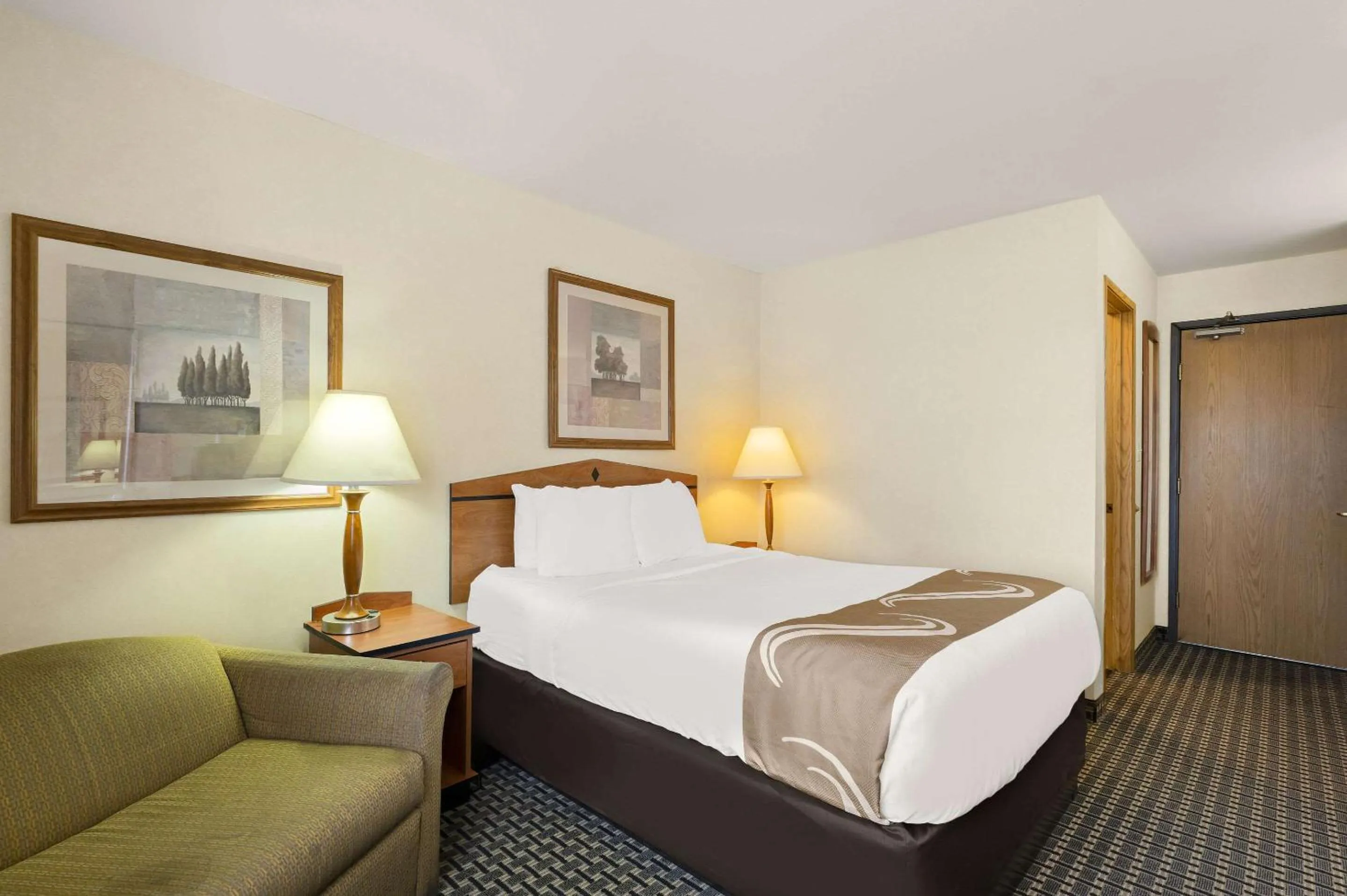 Bedroom, Bed in Quality Inn Cheyenne I-25 South