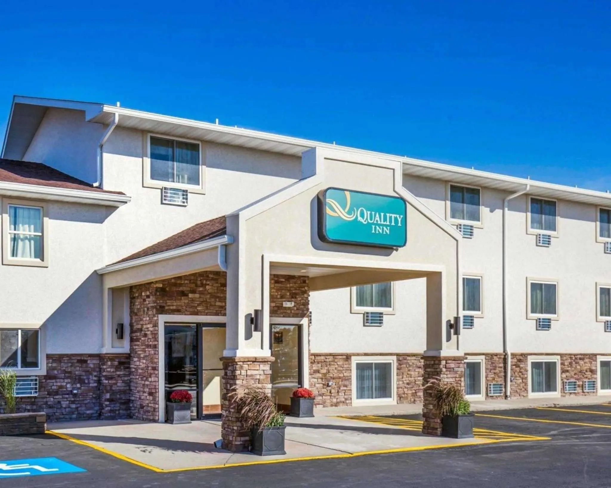 Property building in Quality Inn Gillette