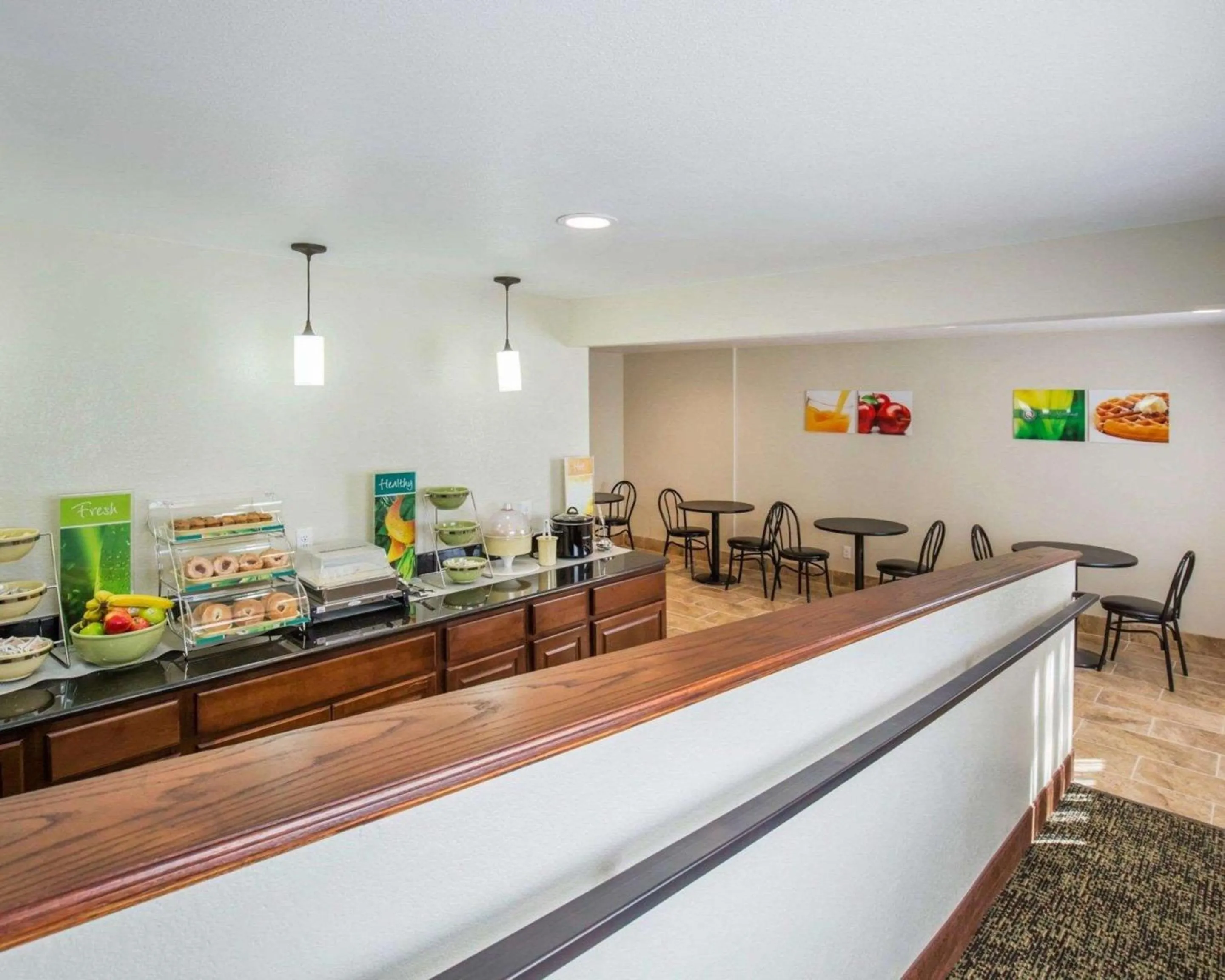 Dining area in Quality Inn Gillette