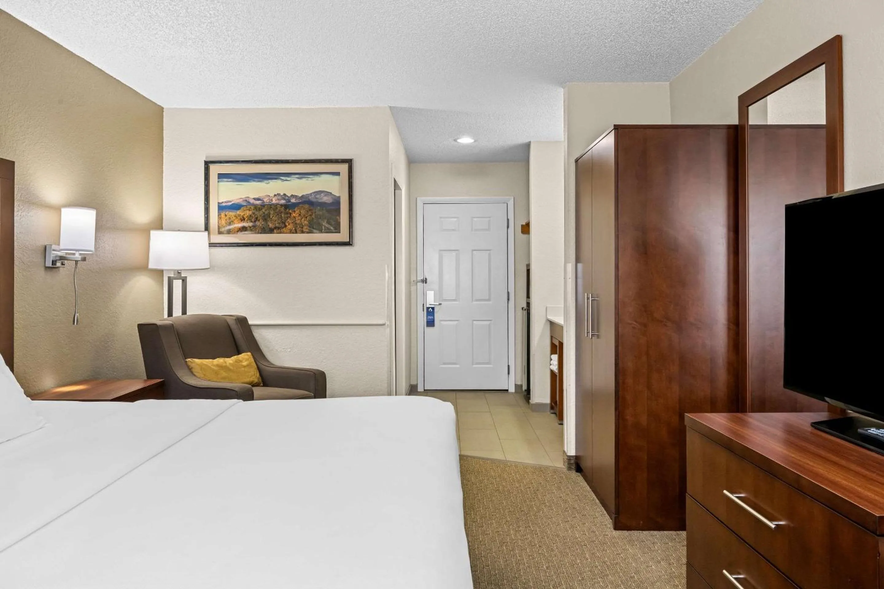 Bedroom, Bed in Comfort Inn Worland Hwy 16 to Yellowstone