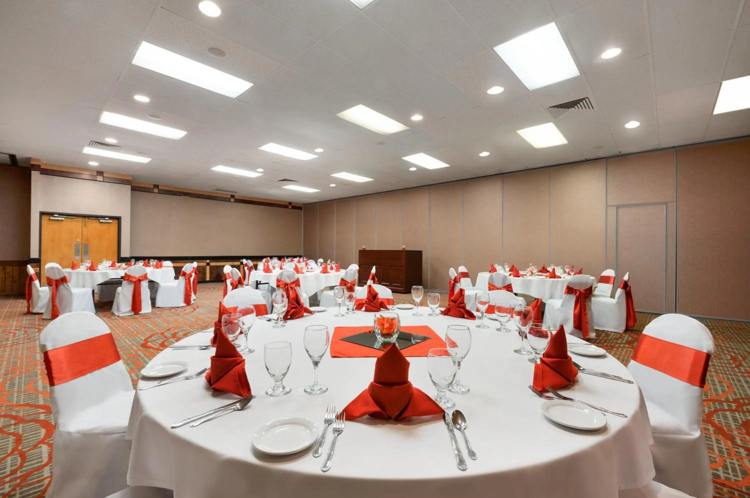 Banquet/Function facilities in Red Lion Hotel Gillette