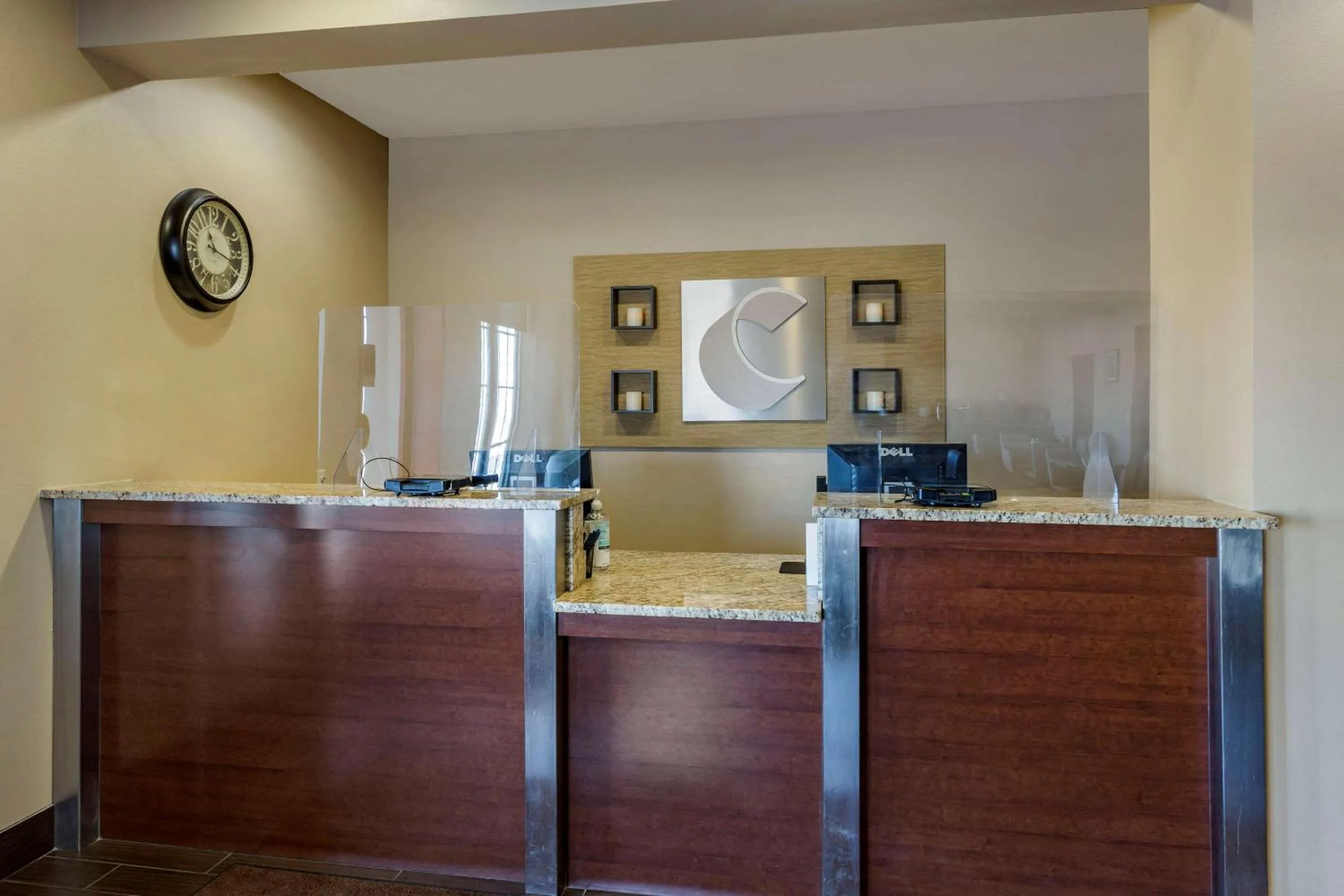 Lobby or reception in Comfort Inn Evanston I-80