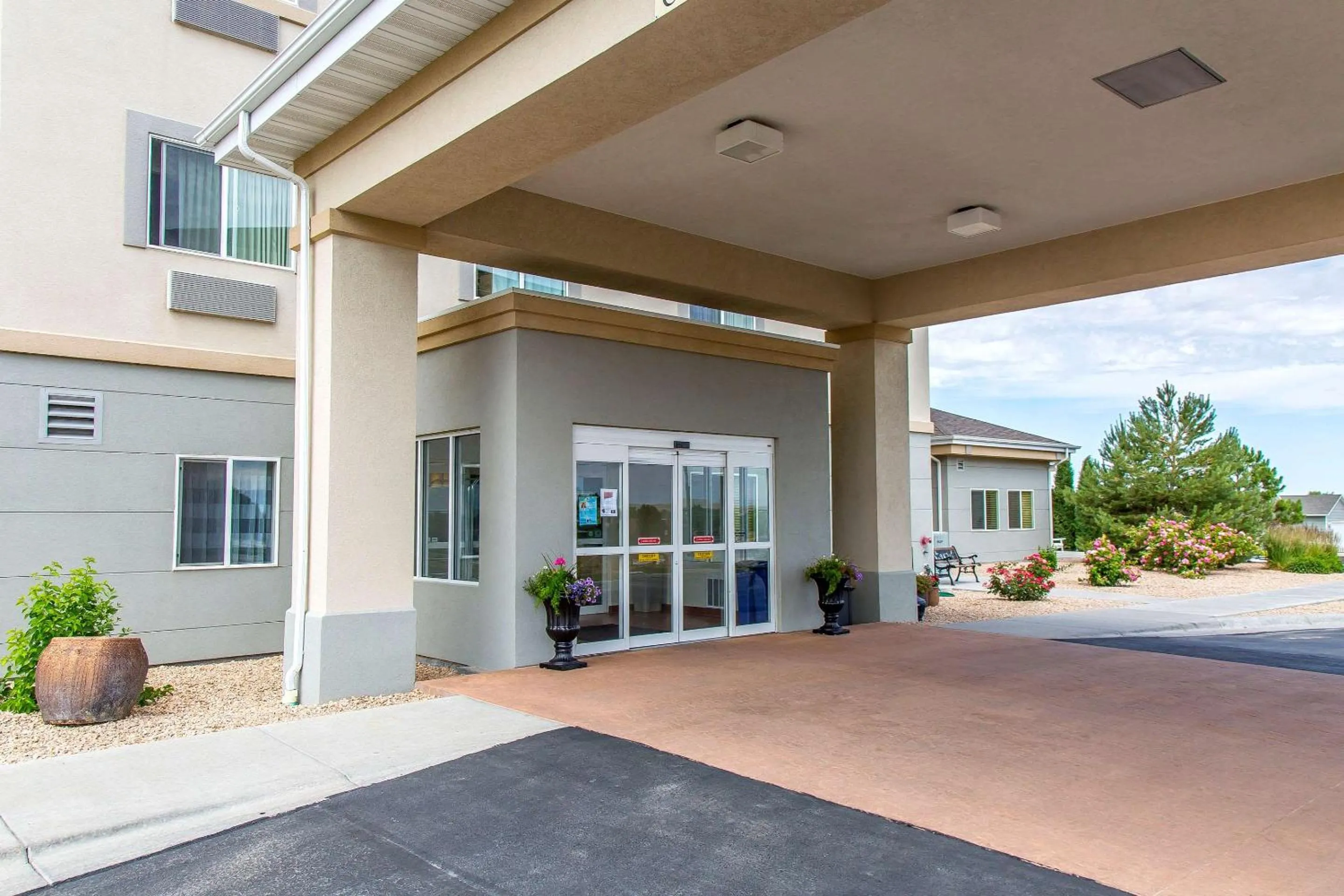 Property building in Sleep Inn & Suites Douglas