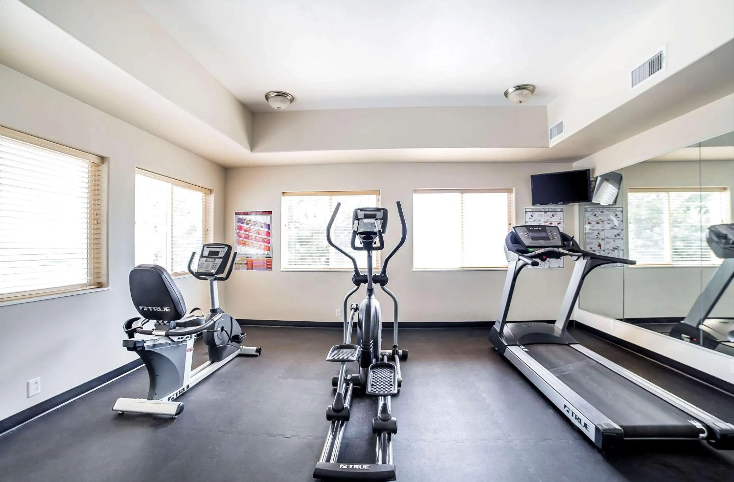 Fitness centre/facilities in Sleep Inn & Suites Douglas