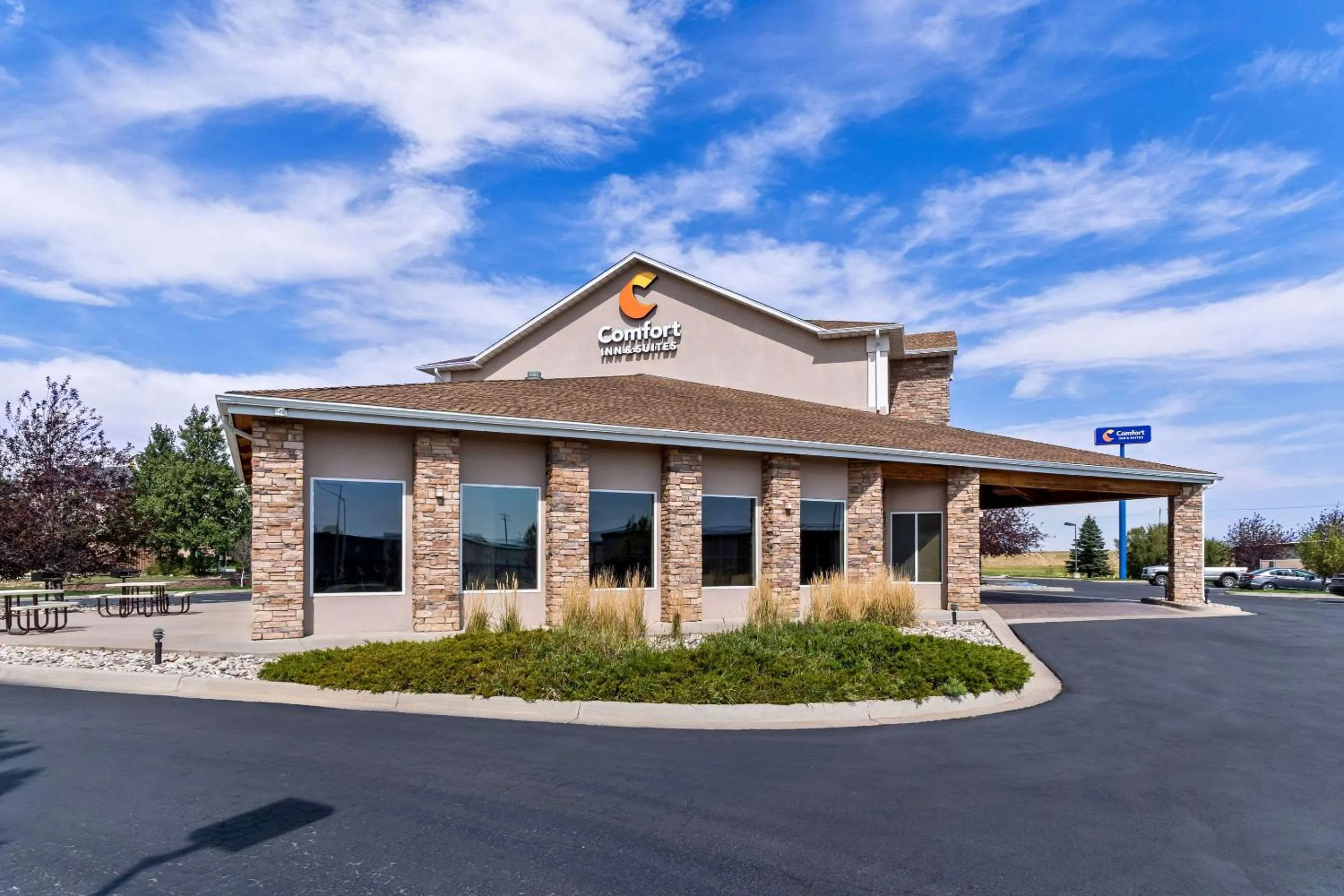 Property building in Comfort Inn & Suites Near University of Wyoming
