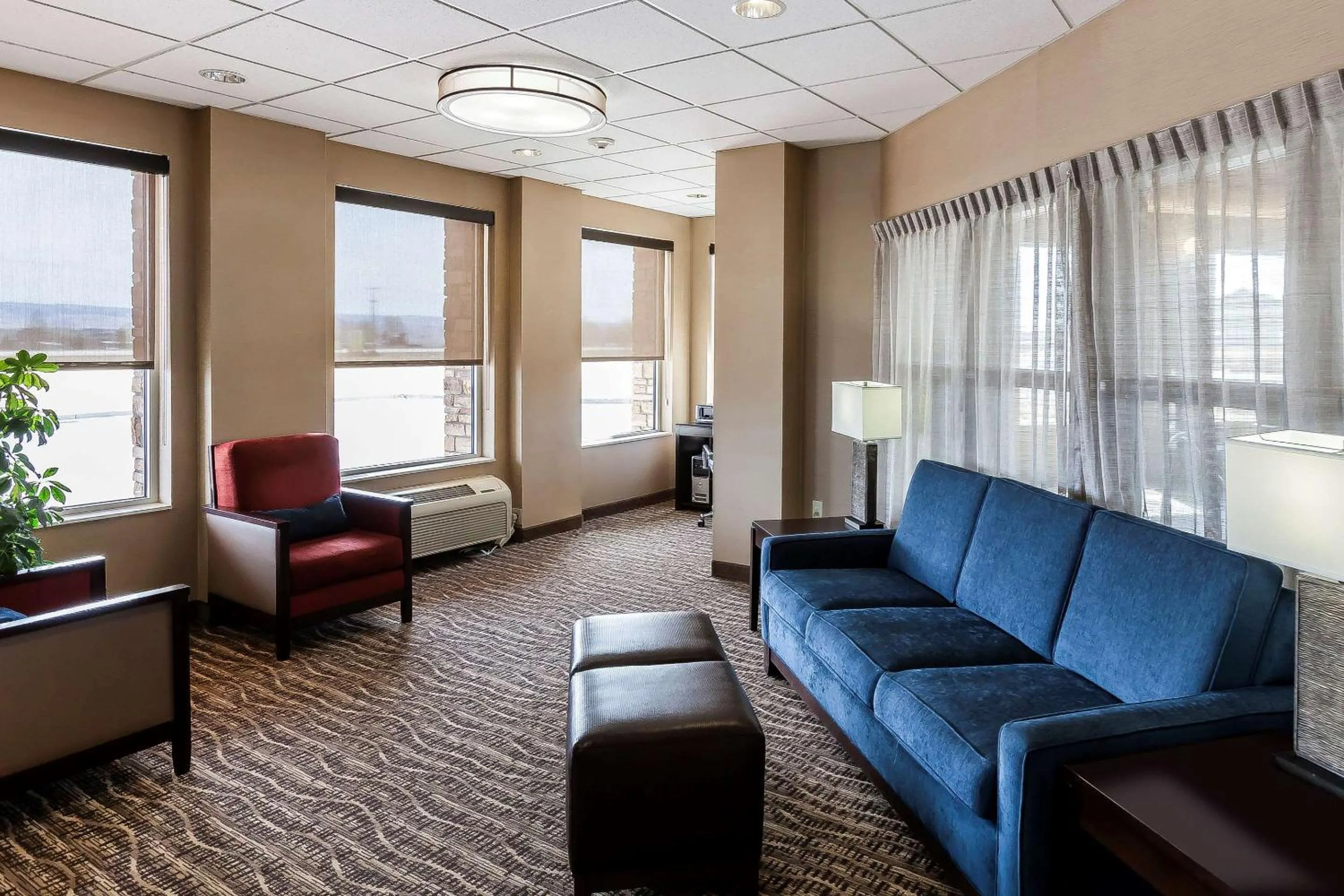 Lobby or reception in Comfort Inn & Suites Near University of Wyoming