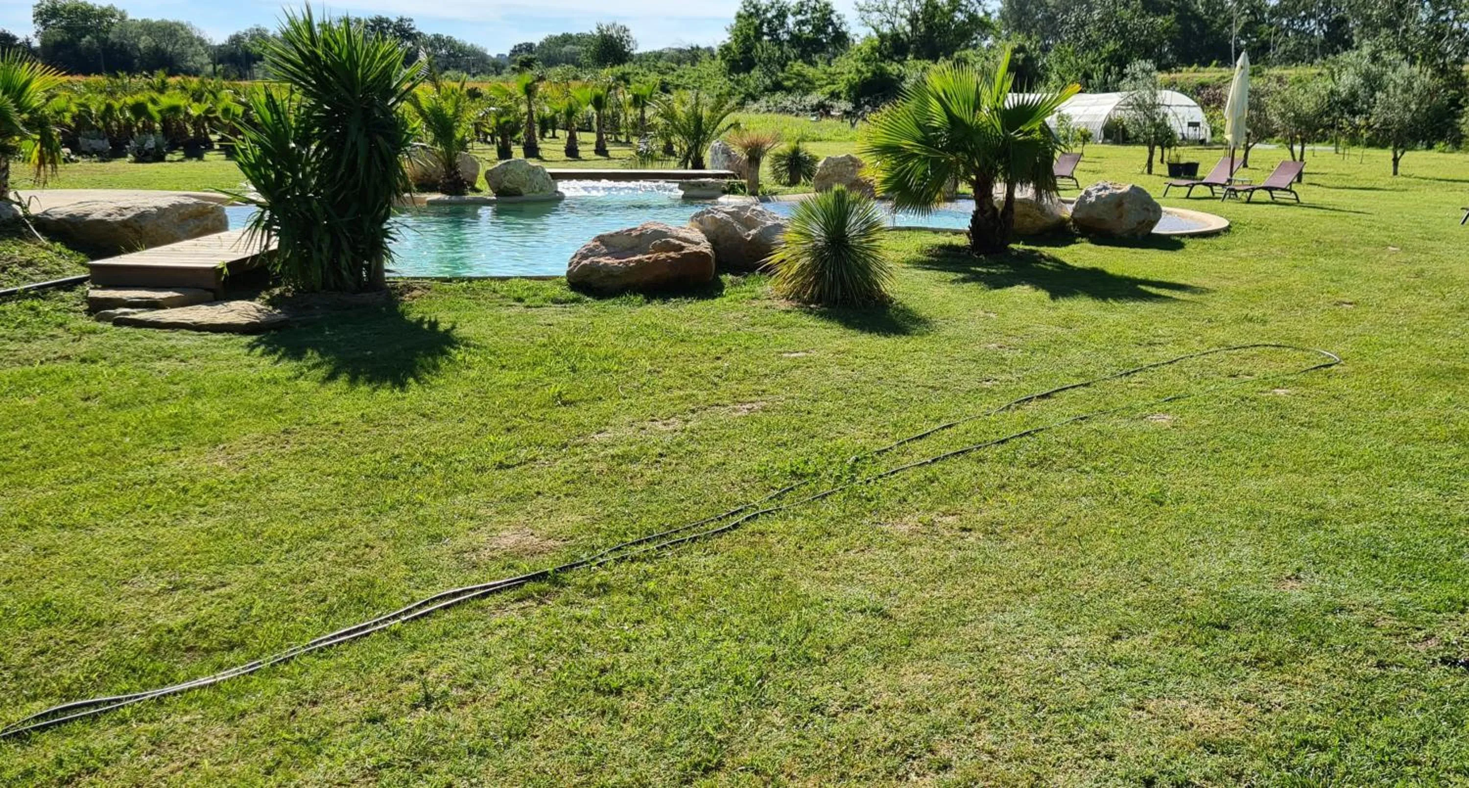 Swimming pool in Le Mas des Cerisiers JACUZZI et SAUNA inclus pour tous les logements