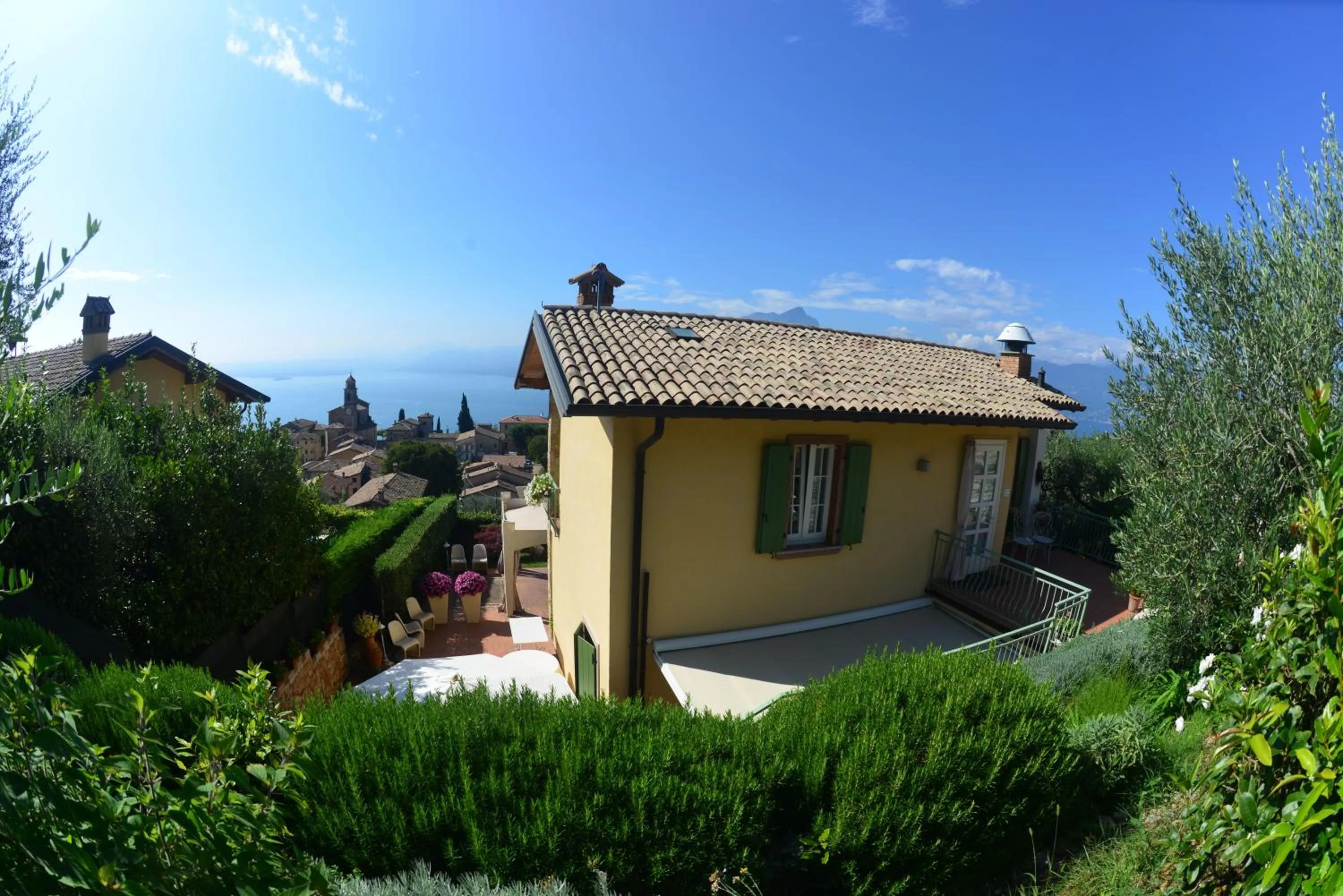 Property building in Le Gemme Suite B&B