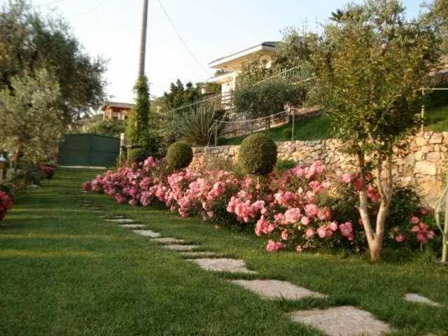 Garden in Le Gemme Suite B&B