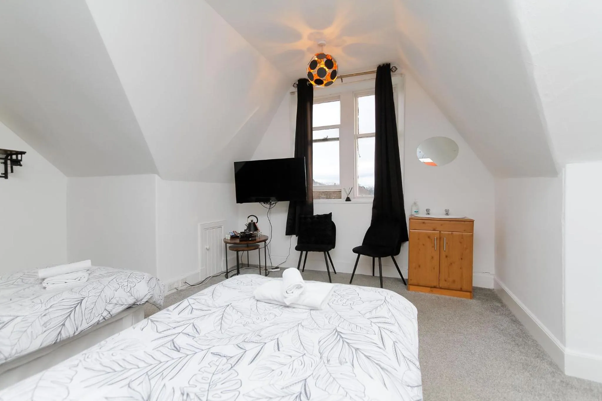 Bed in Carlton Hotel