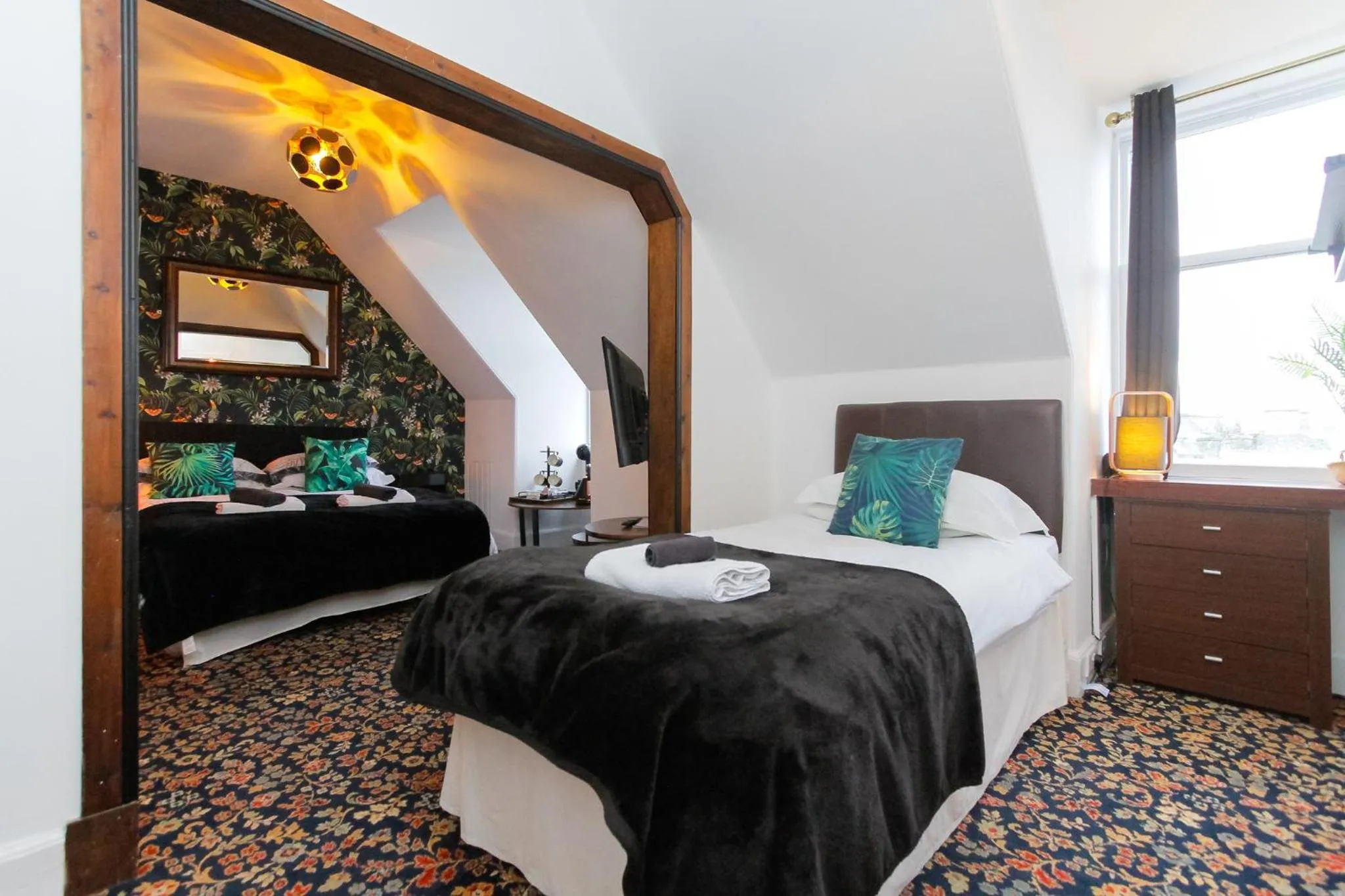 Bed in Carlton Hotel