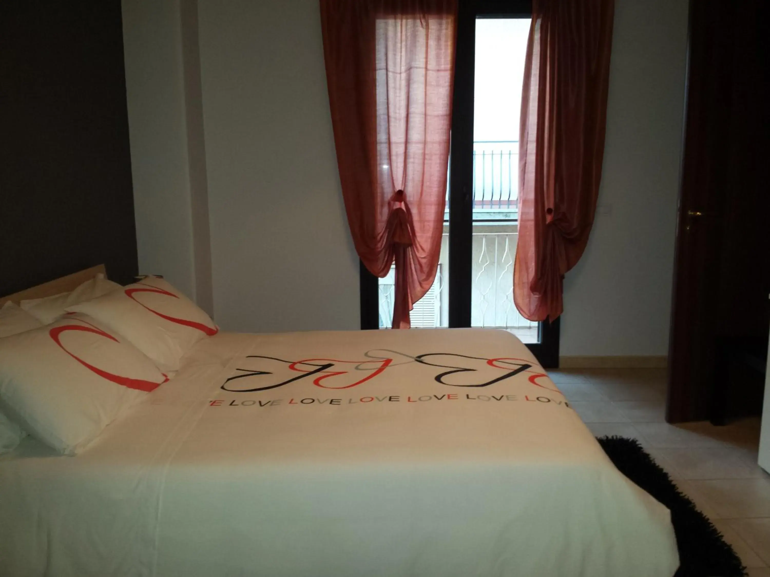 Double or Twin Room with Private Bathroom in B&B LAVIKA PEDARA Double or Twin Room with Private Bathroom in B&B LAVIKA PEDARA