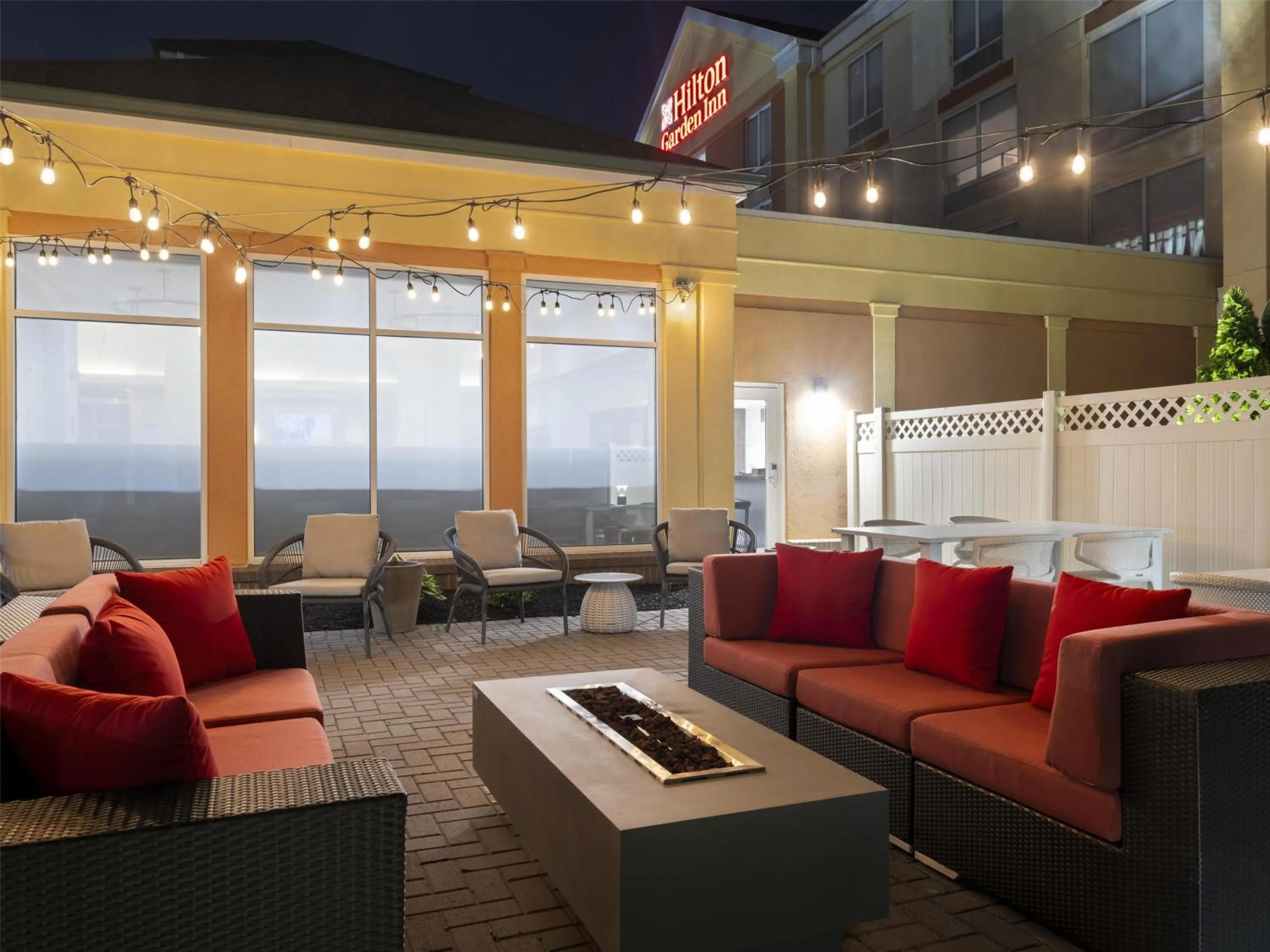 Patio in Hilton Garden Inn Indianapolis Northeast/Fishers