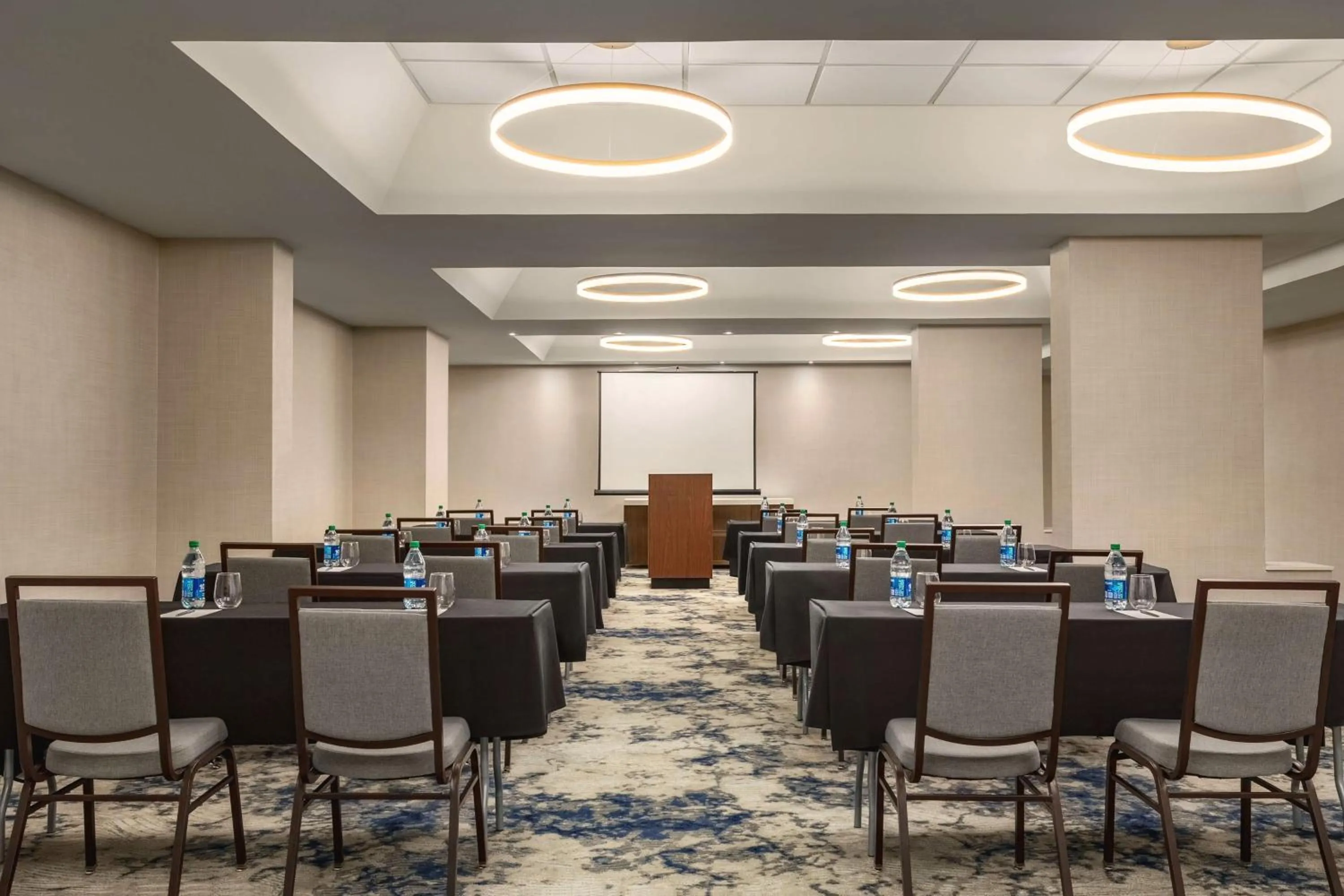 Meeting/conference room in Embassy Suites by Hilton Kansas City Overland Park