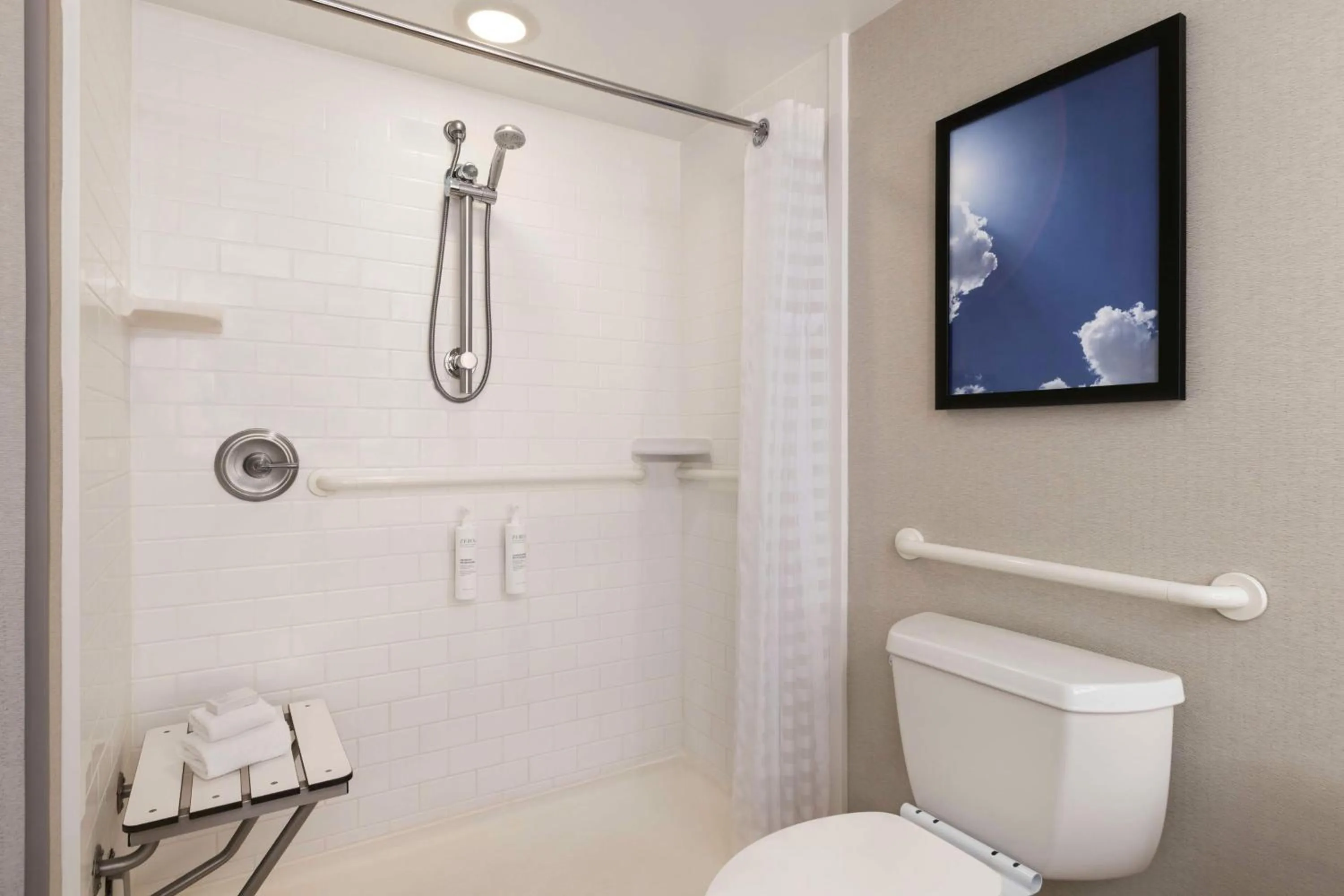 Bathroom in Embassy Suites by Hilton Kansas City Overland Park