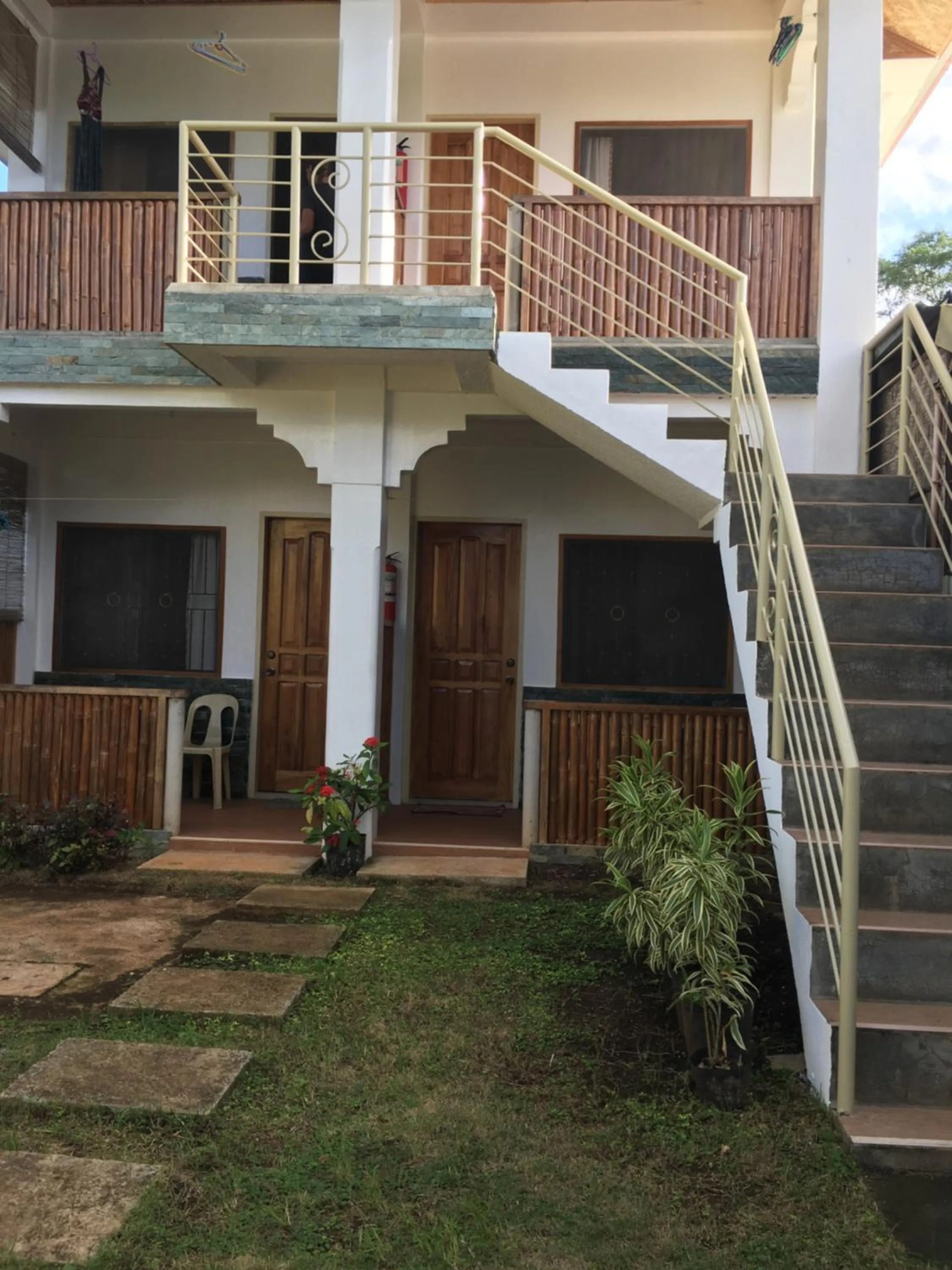 Facade/entrance in John Verhel Homes